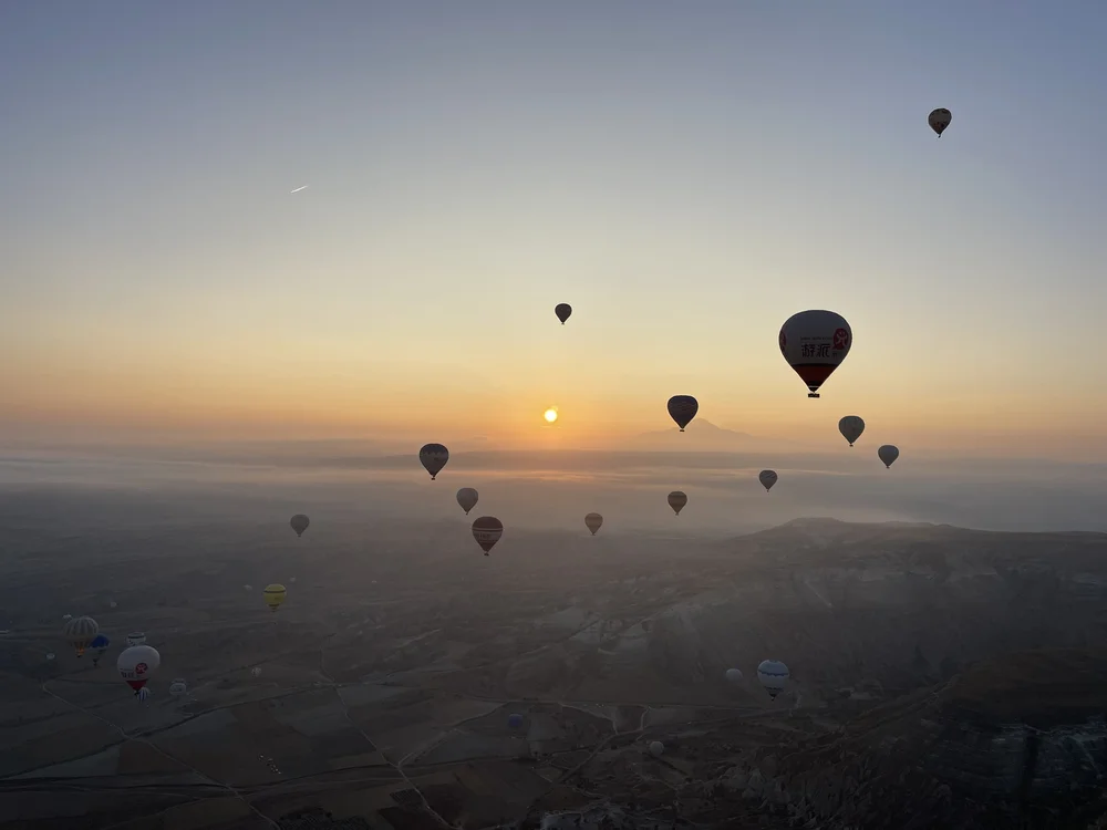 How air balloon sunrise.jpeg