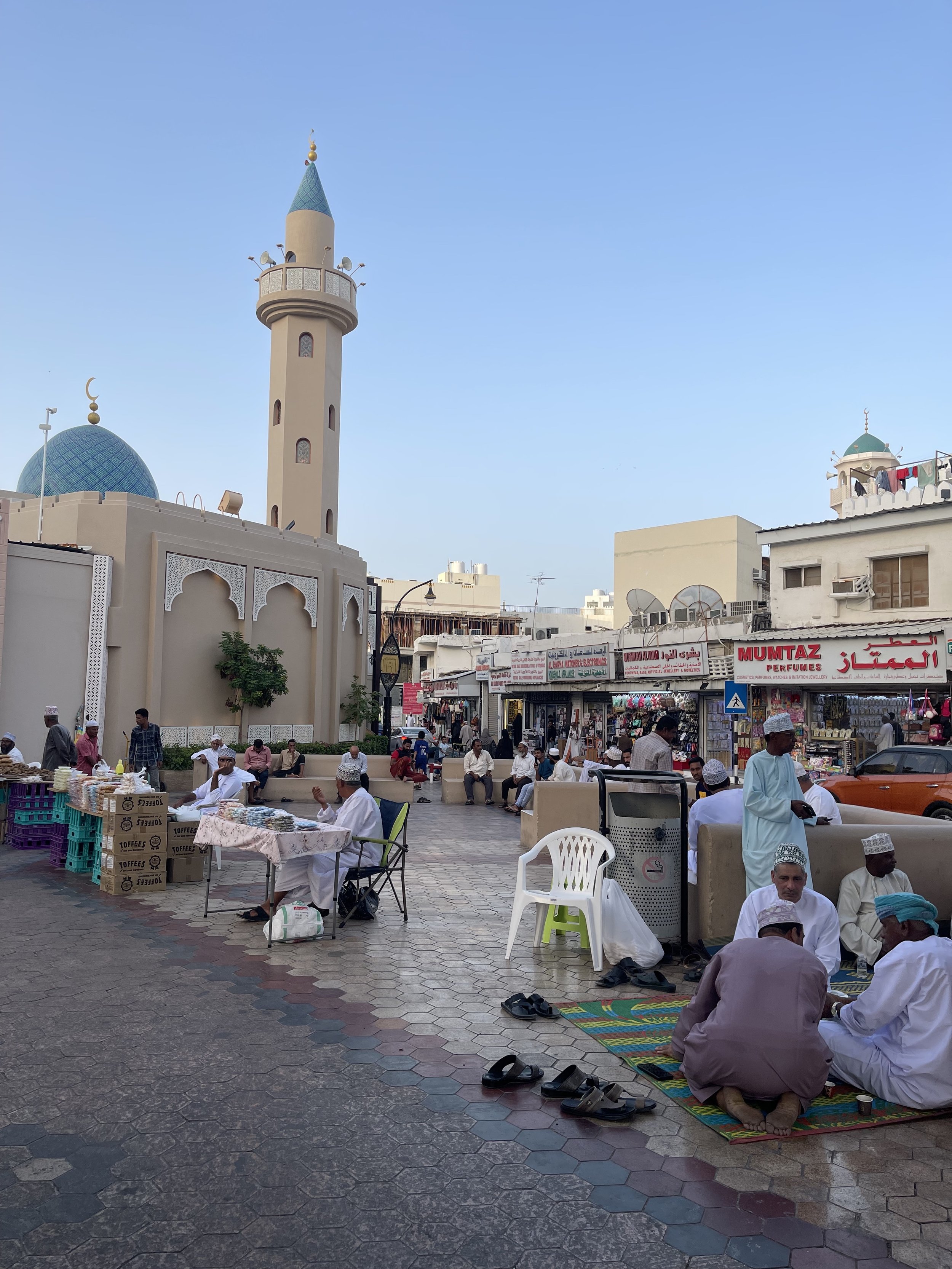 Muscat City_Men selling.jpg