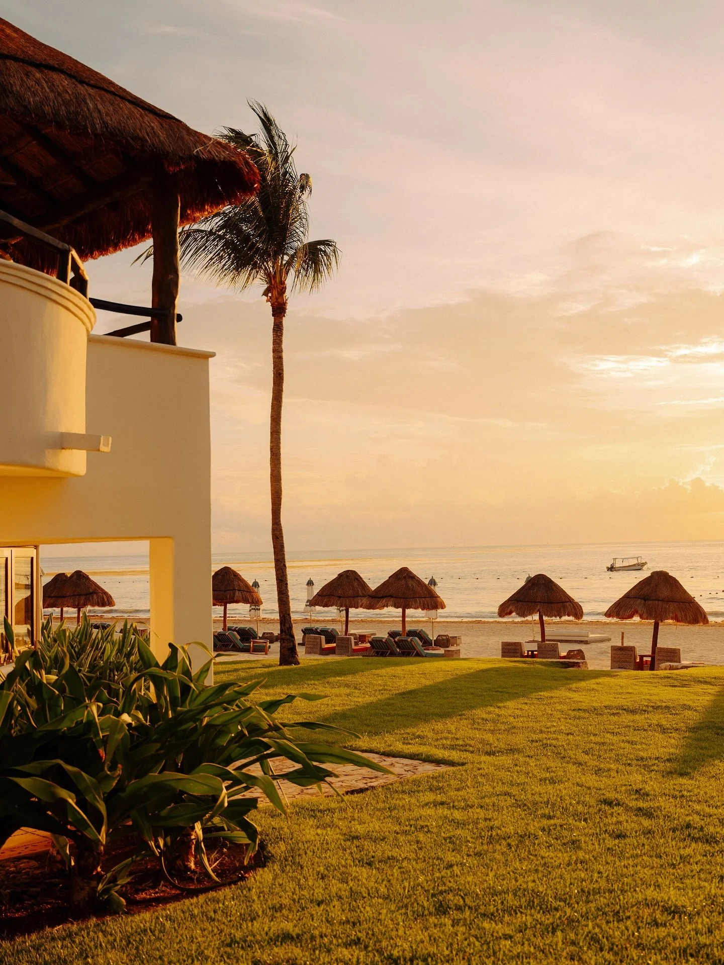 @belmondmaroma - the beating heart of the Riviera Maya &hearts;️

tucked between the jungle and the open sea, this beachside paradise takes seclusion to another level. with elevated modern-mexican cuisine, a deep devotion to wellness, and an incredib