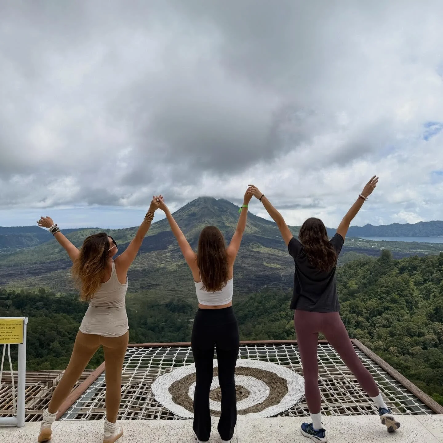 as we move toward the spring equinox
march 20th

this moment also marks 
the persian new year, nowruz

we are being asked to create space

to energetically clear out the closet,
the clutter in your office,
your car,  releasing anything 
that is no lo