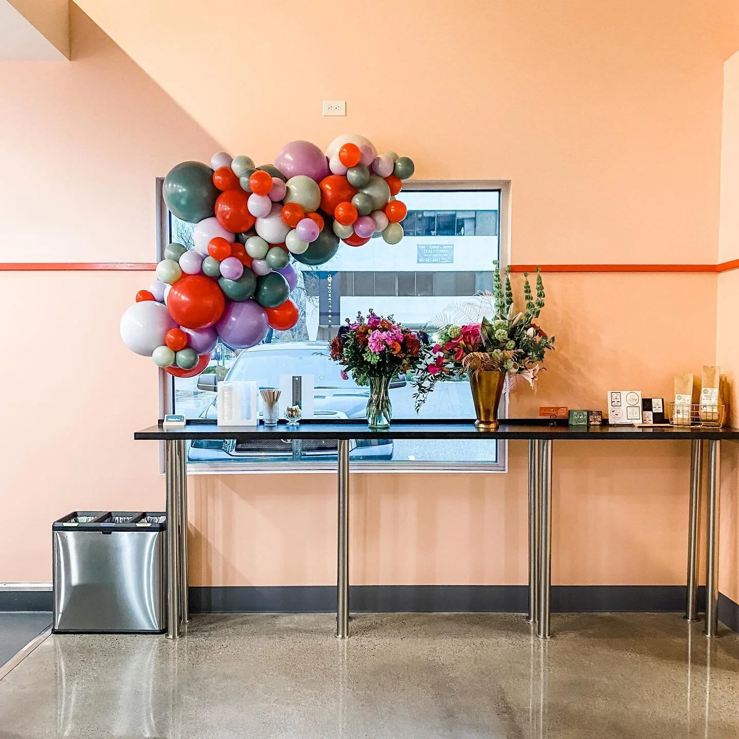 It is such an honor to help celebrate the grand opening of the @bakehousemn. 

Anne and her team are fabulous and their baked goods and aesthetic are dreamy! 

#smallbusiness #smallbusinesssupport #smallbusinessgrandopening #grandopeningballoons #wes