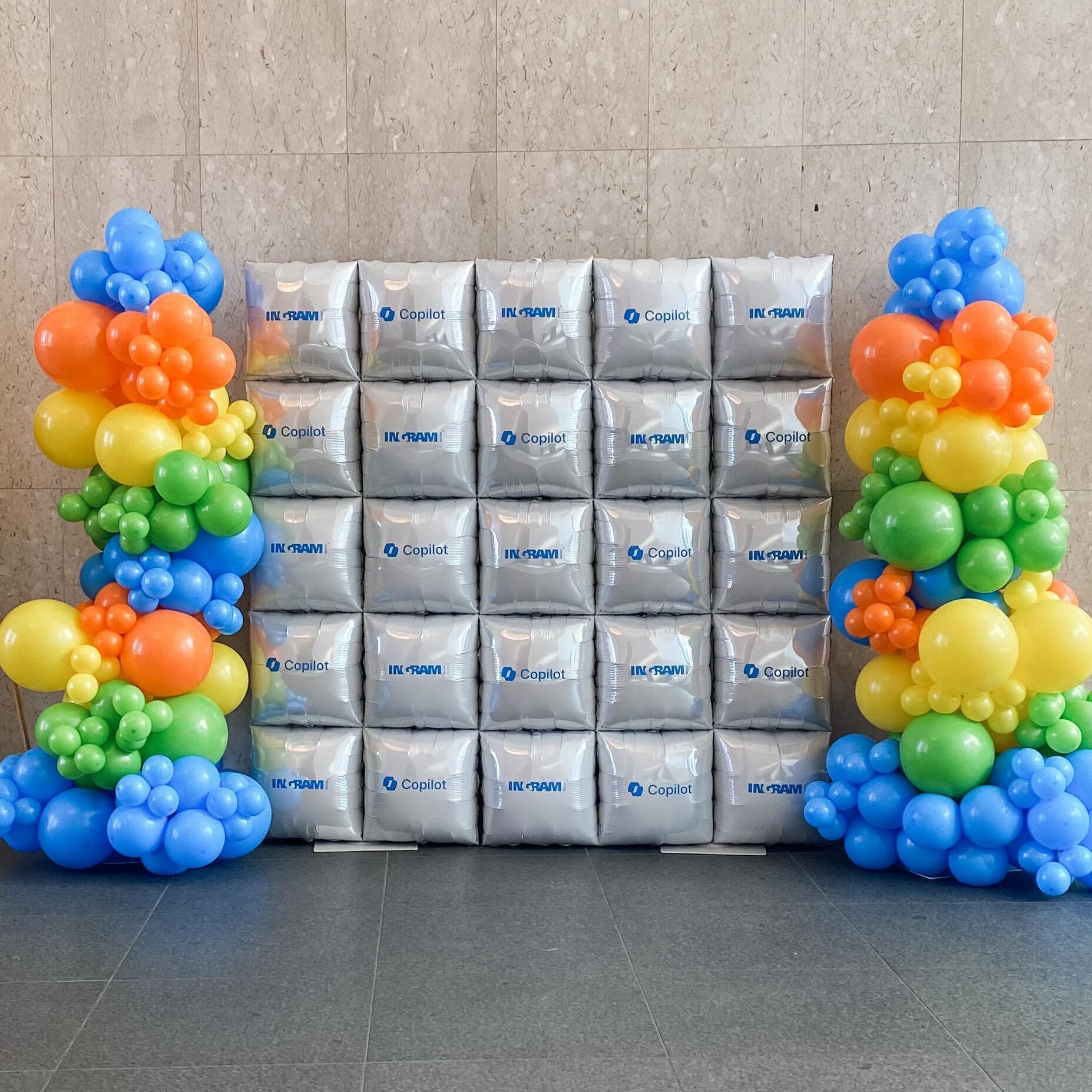Introducing the squared balloon wall invented by the fabulous @confetticastle and @tuftexballoons. It is the perfect backdrop for grand openings, product launches and parties! Walls can be checkered or solid and come in white, silver, gold, black, ho