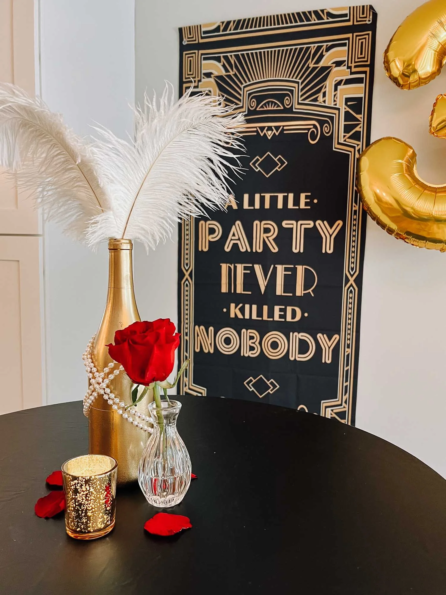 1920's theme murder mystery party decor