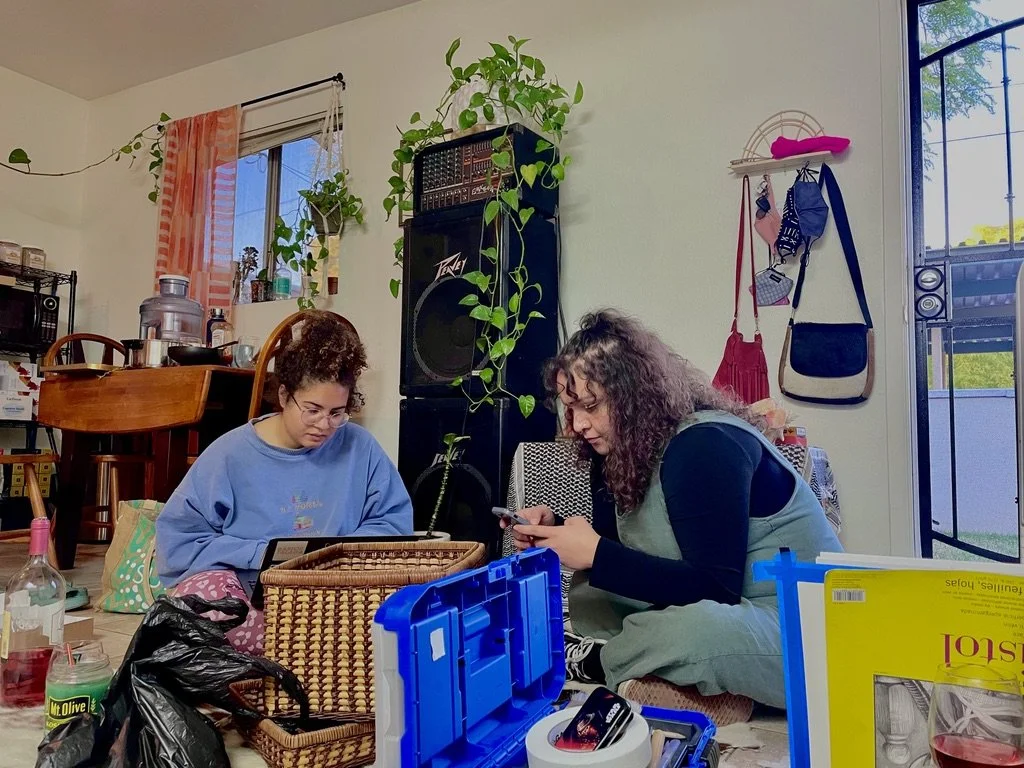 Sebastian de Portillo took this photo I really like how much is happening/ colors