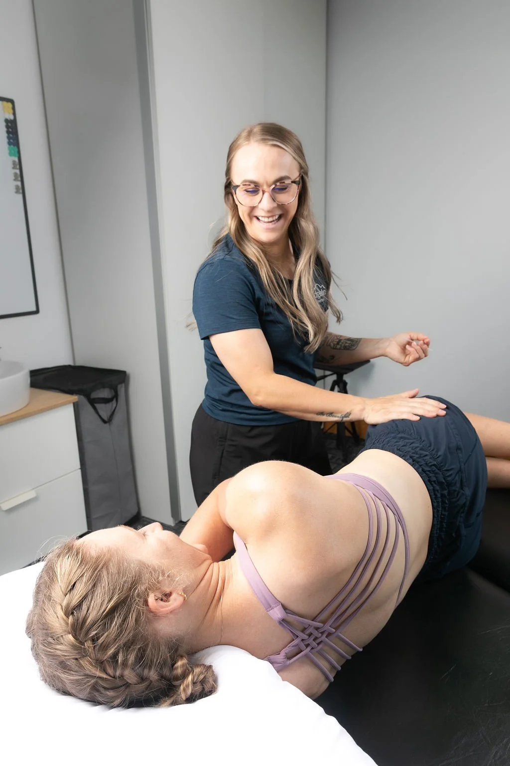 A Physio a Ridgeline Physio in Fernie doing IMS