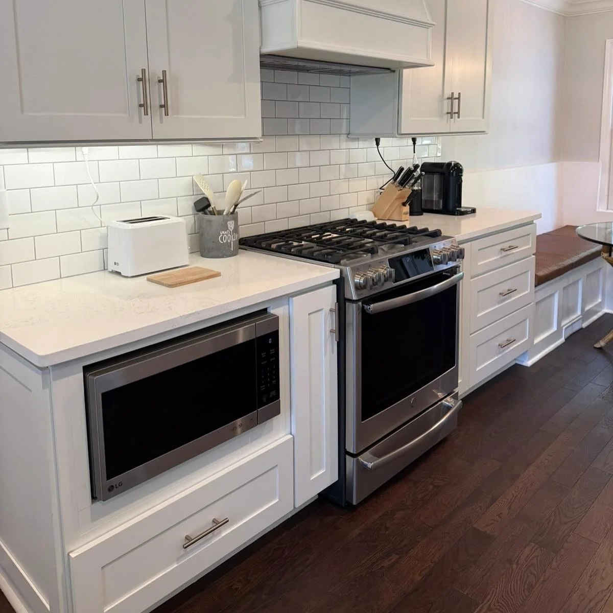 Fresh. Peaceful. Ready to be enjoyed. 
Every detail, from kitchens to cozy corners, got the B&rsquo;s Clean Touch love today. 🏡🤍

#BsCleanTouch #FreshAndPeaceful #SmallBusinessBigHeart