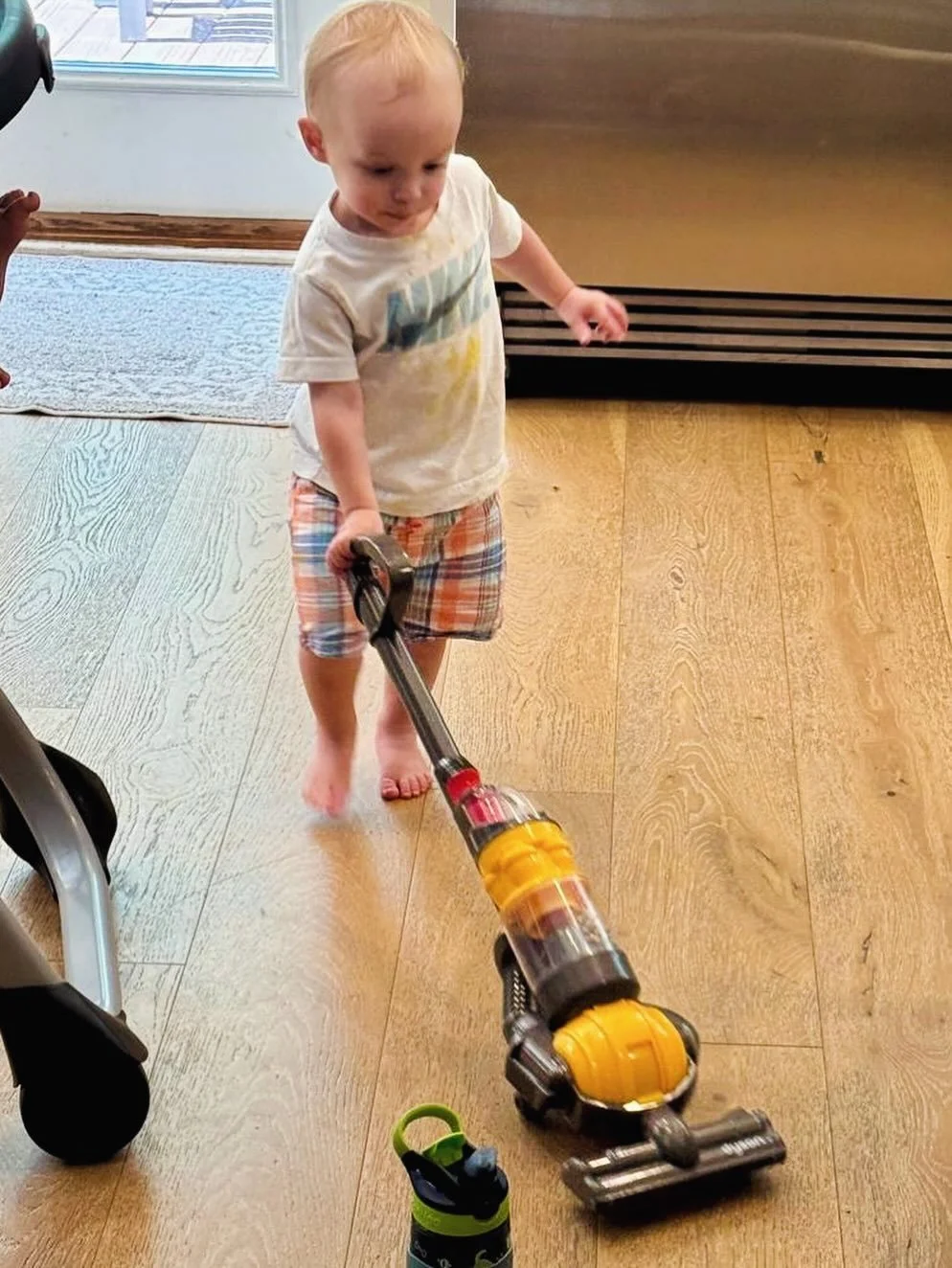 Startin&rsquo; &lsquo;em young! ✨

One of our amazing team members sent us this photo of her grandbaby &ldquo;helping&rdquo; with the cleaning. And with her permission, we couldn&rsquo;t resist sharing it. 🤍

At B&rsquo;s Clean Touch, we believe in 