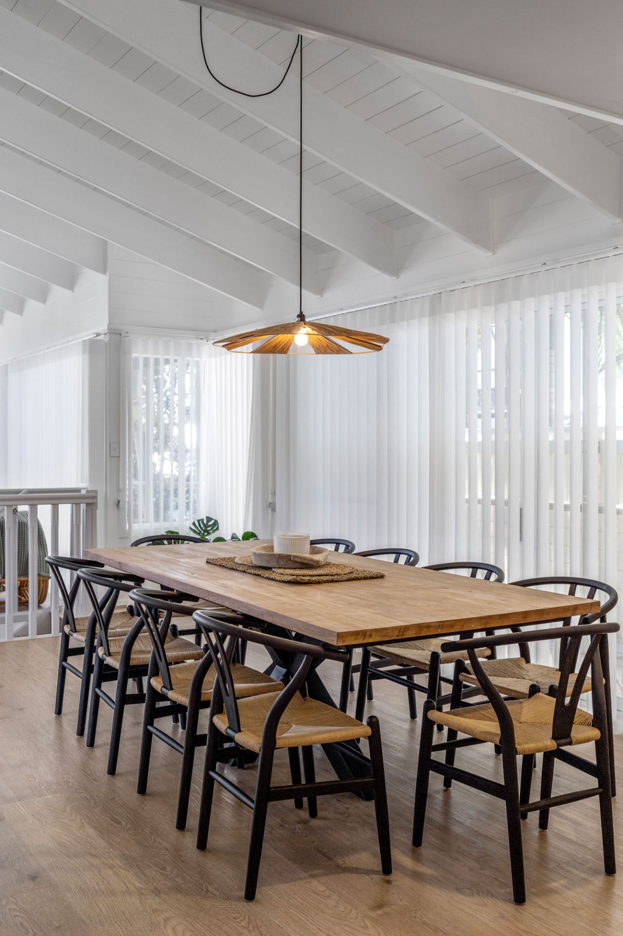 holmes-building-south-coast-walton-way-currarong-dining.jpg