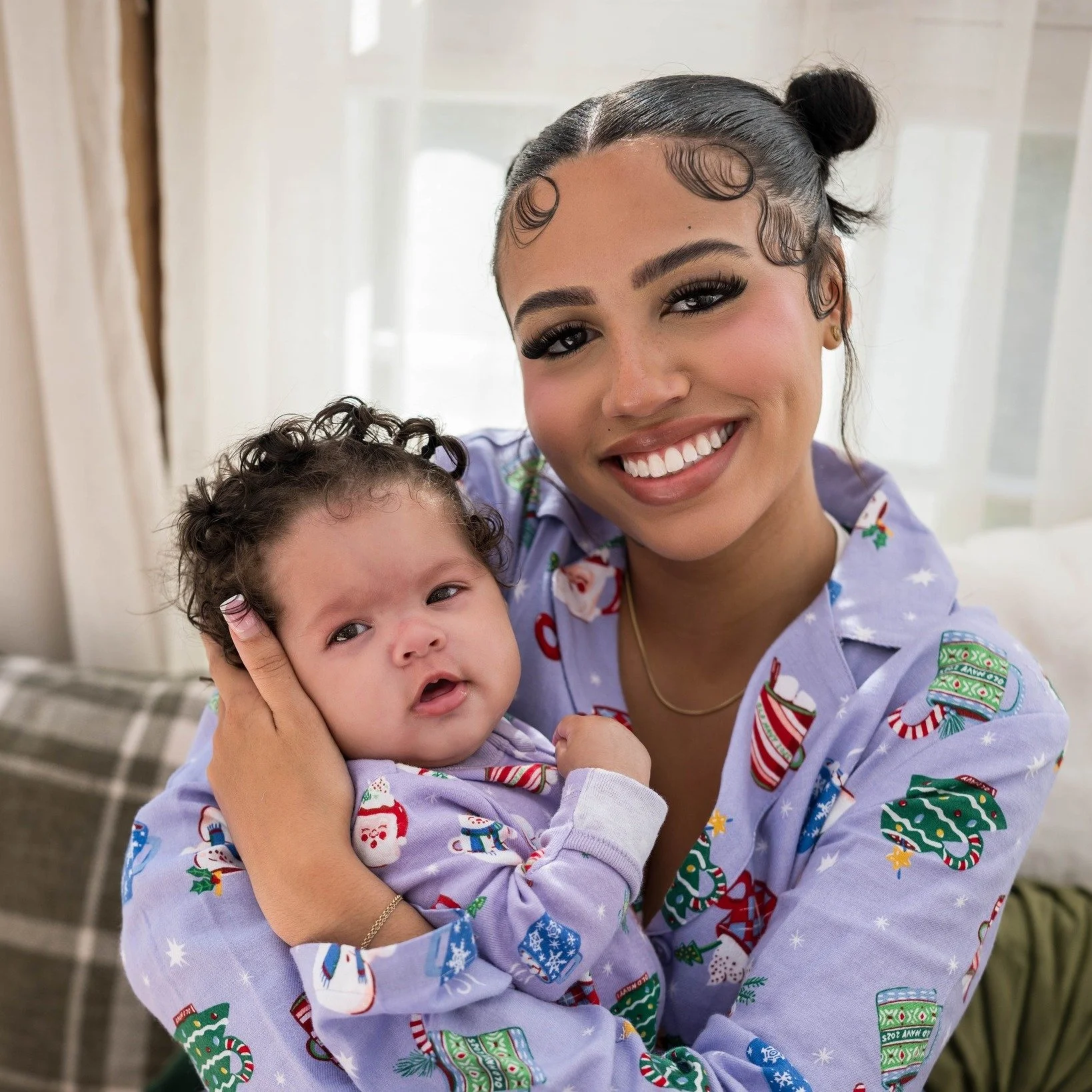 ✨ The Clark Family was pure holiday magic 🥹 sweet smiles, cozy snuggles, and the cutest little moments!!🎁🎄