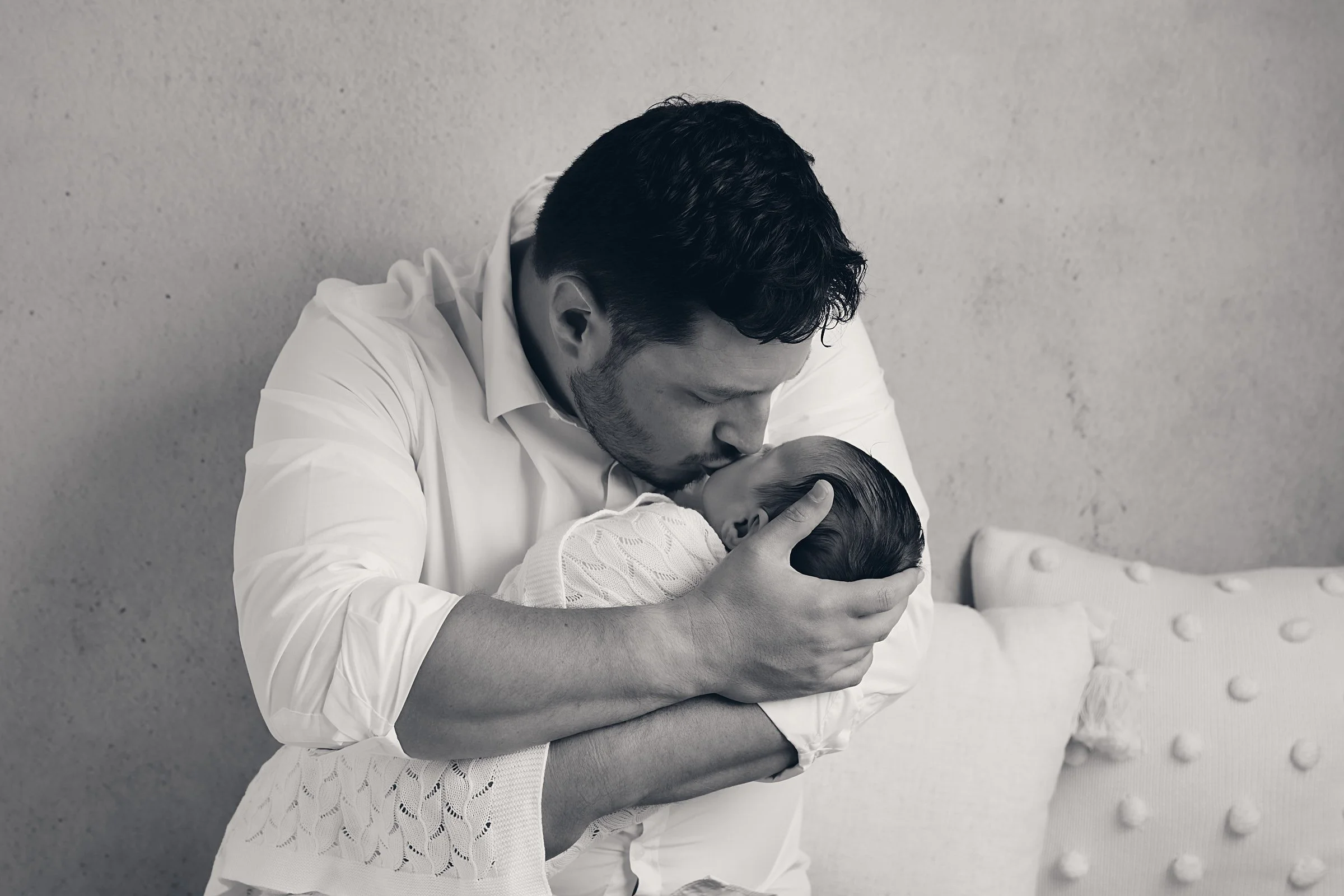 Newborn bubble mini session by Blink of Light Photography_MD2A1569 1.jpg