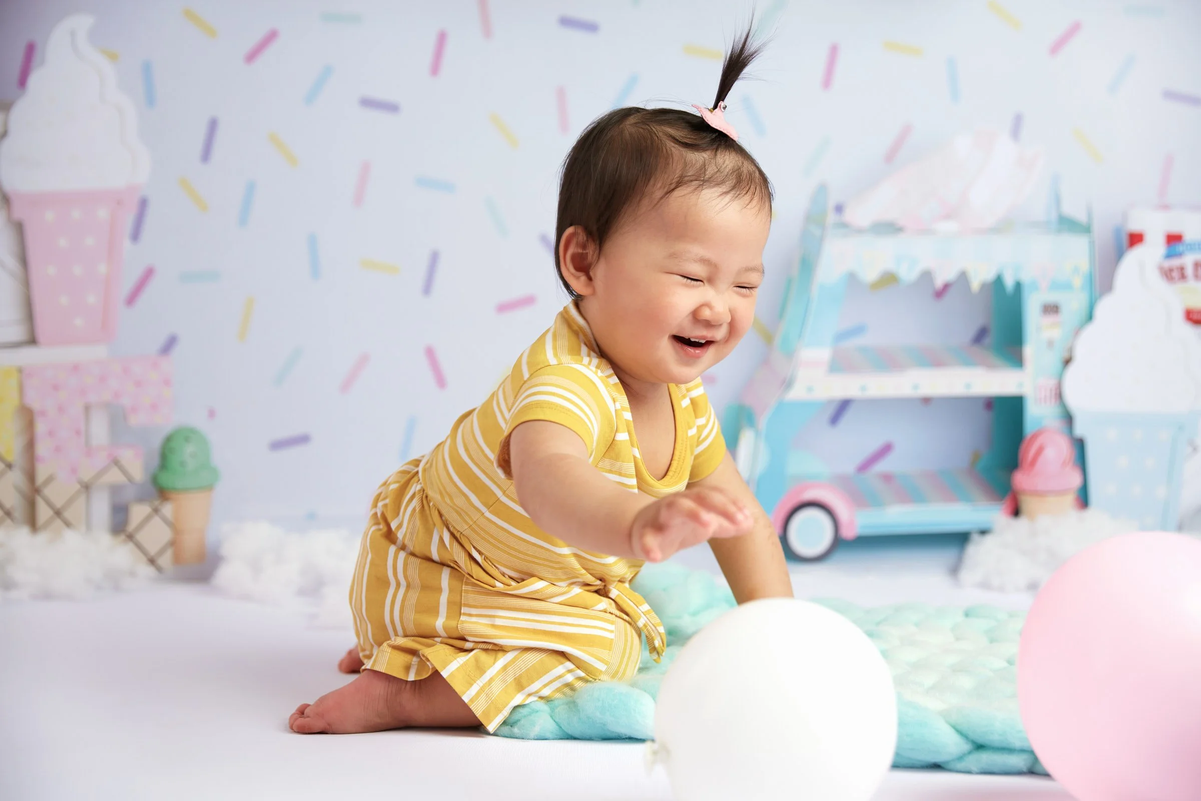 cake smash session with ice cream truck theme in Sydney studio_Eveline_4.jpg