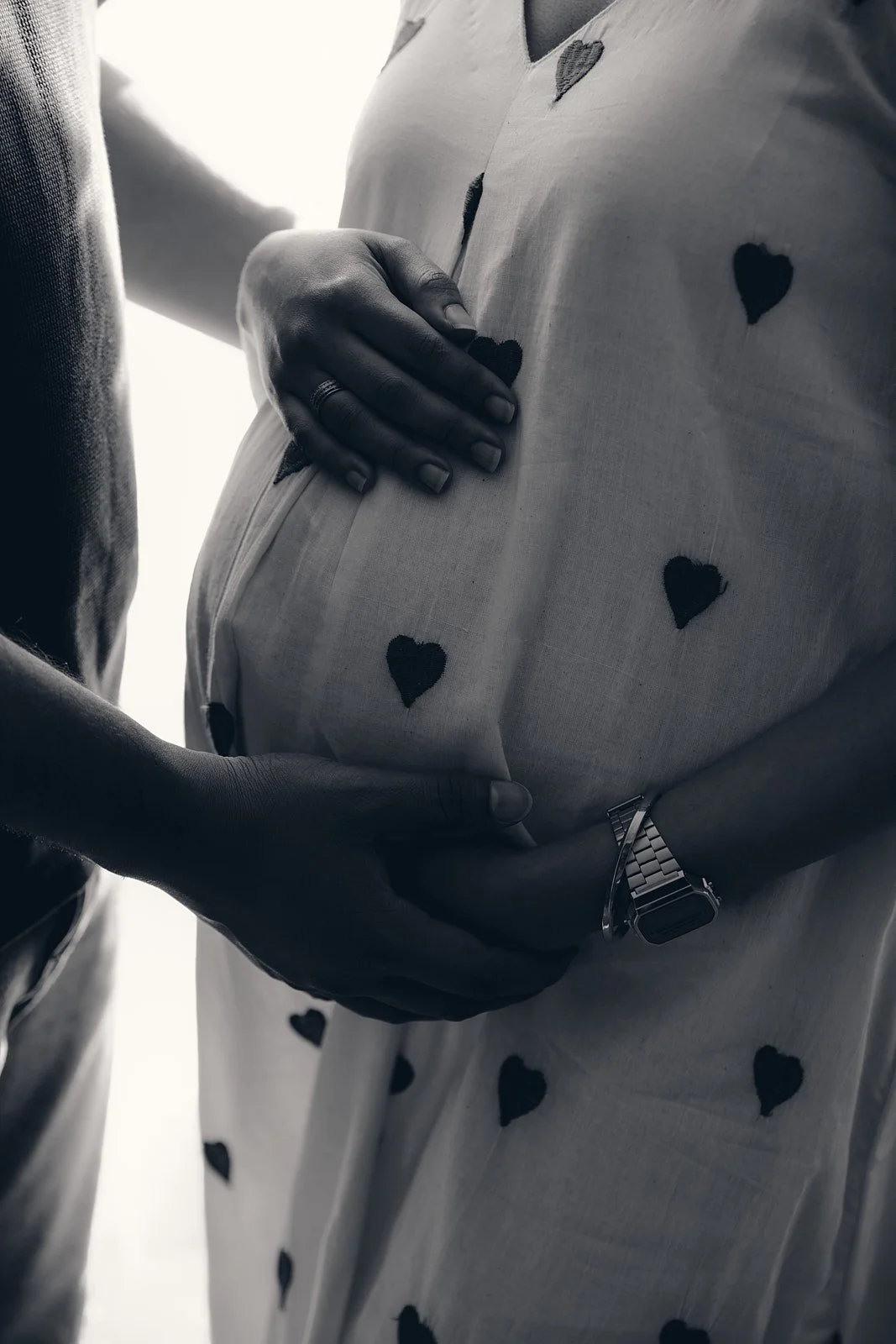 maternity session is studio Rouse Hill_Sydney_1C3A4880.jpg