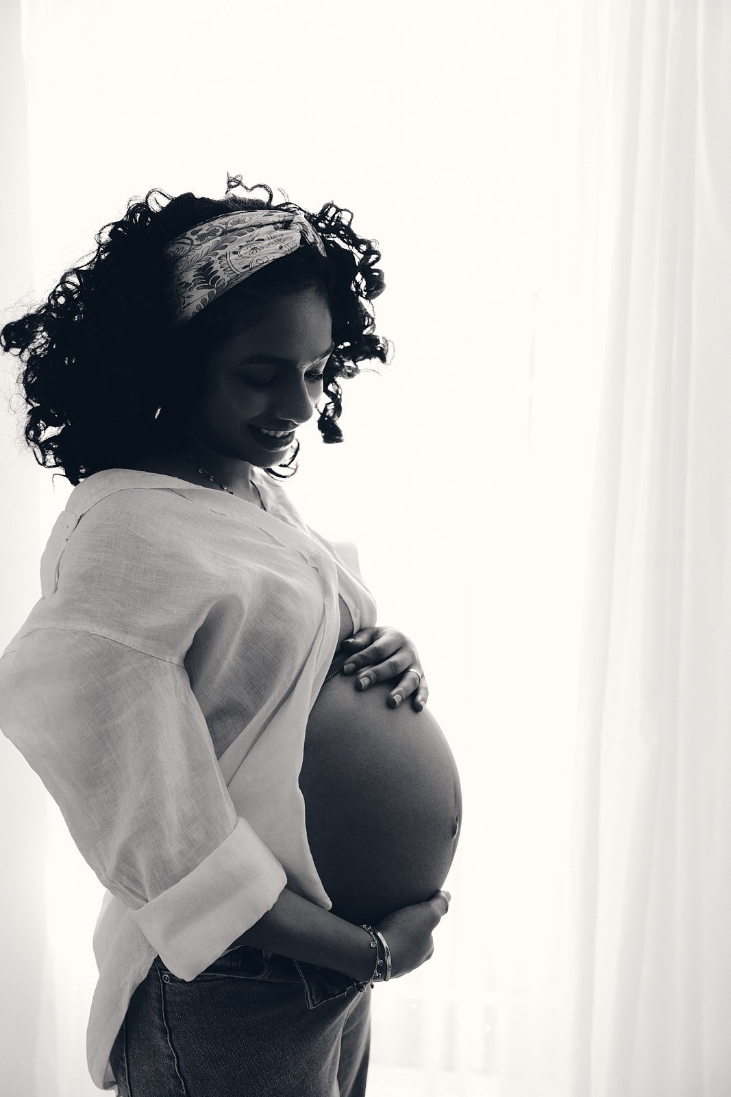 maternity session is studio Rouse Hill_Sydney_1C3A4903.jpg