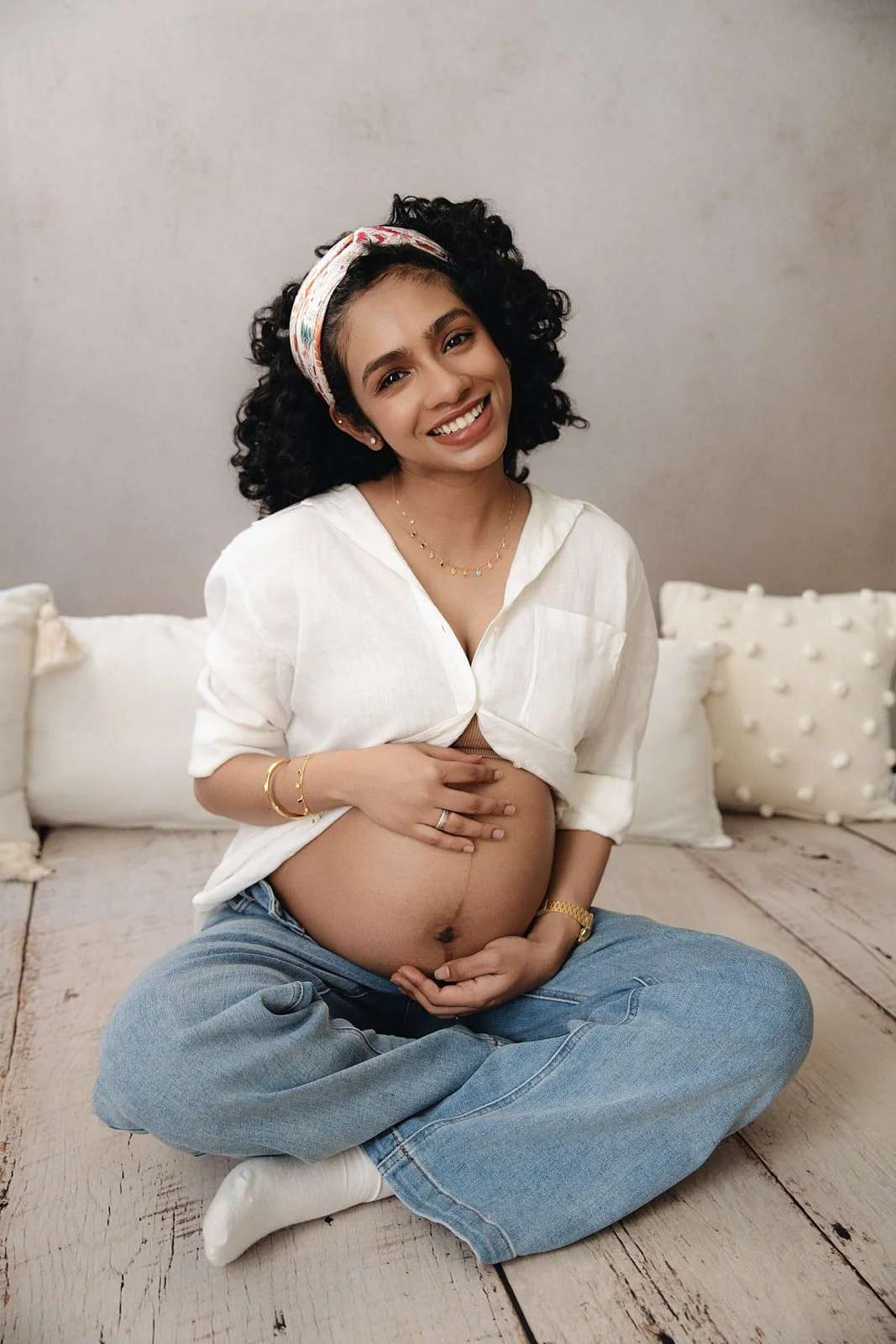 maternity session is studio Rouse Hill_Sydney_1C3A4953.jpg