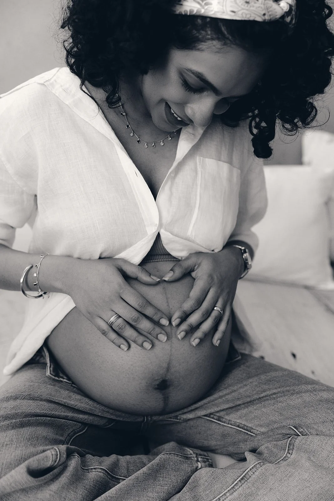 maternity session is studio Rouse Hill_Sydney_1C3A4966.jpg