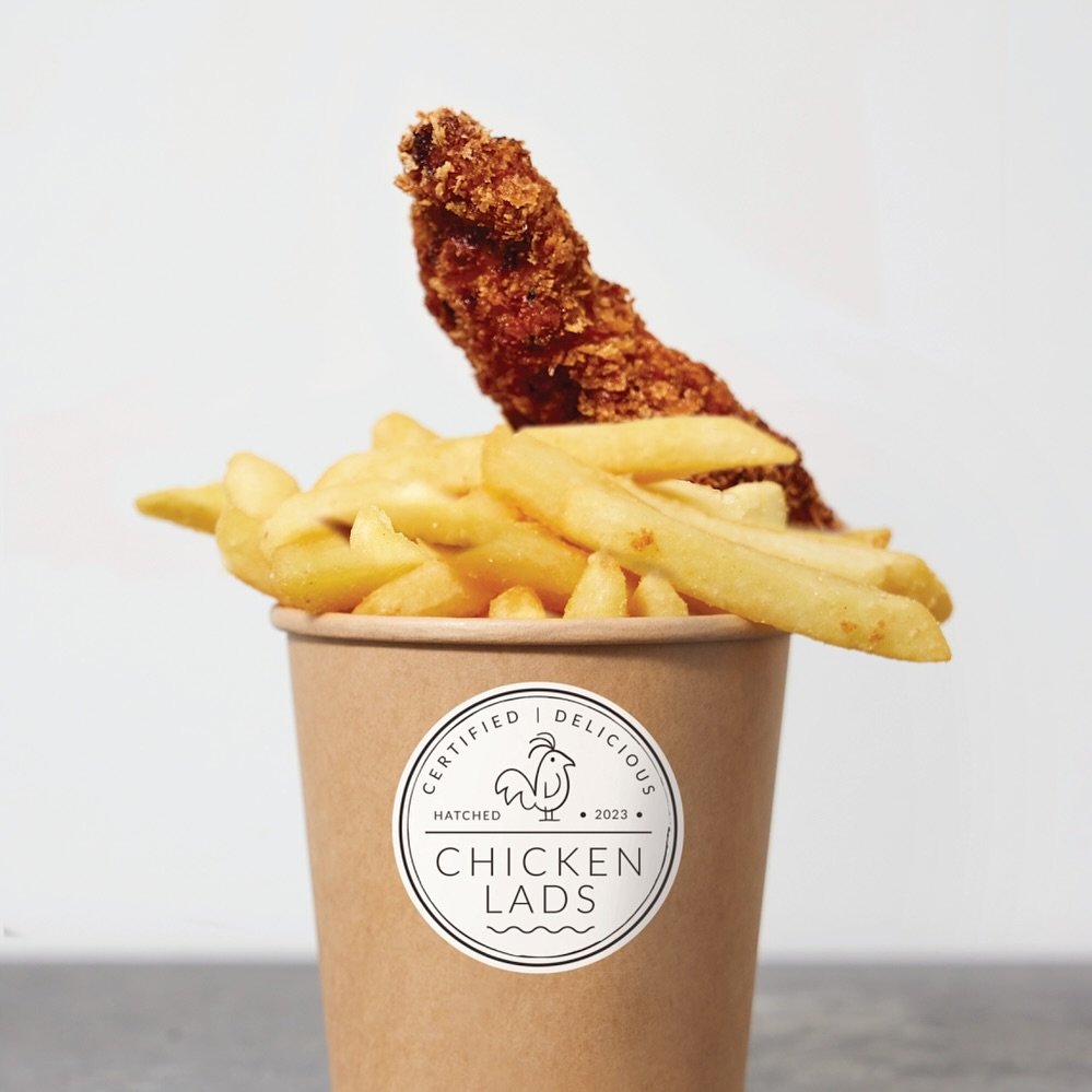SNACK 'O' CLOCK 

Got the munchies?

Grab An After School Snack. One chicken tender + chips $6.95

Available school days 3:00pm - 5:00pm

Yass Lads!!

#ChickenLads #ChickenAndChips #Hampton