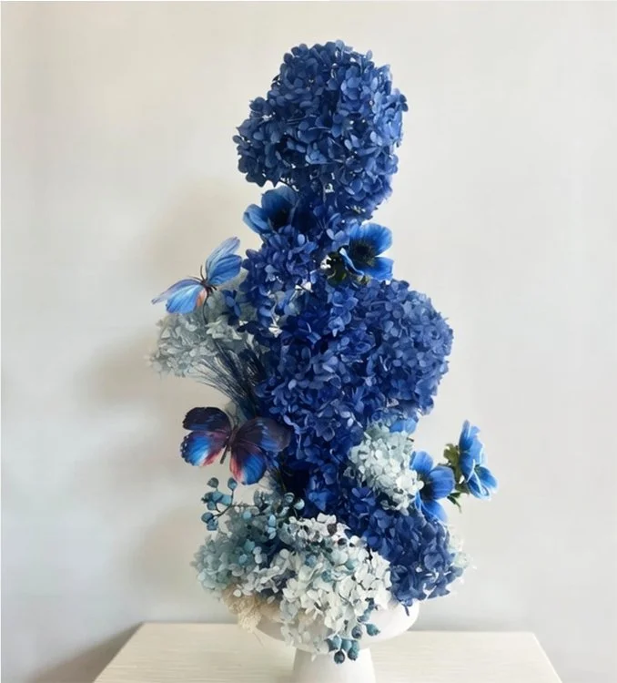Bespoke 1/1 Edition - Blue Whisper (Preserved Flowers with Curated Vase)
