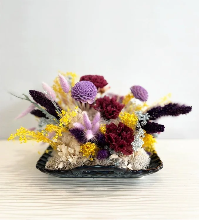 Mum's Grace in Bloom Signature Edition - Tray (Preserved Flowers)
