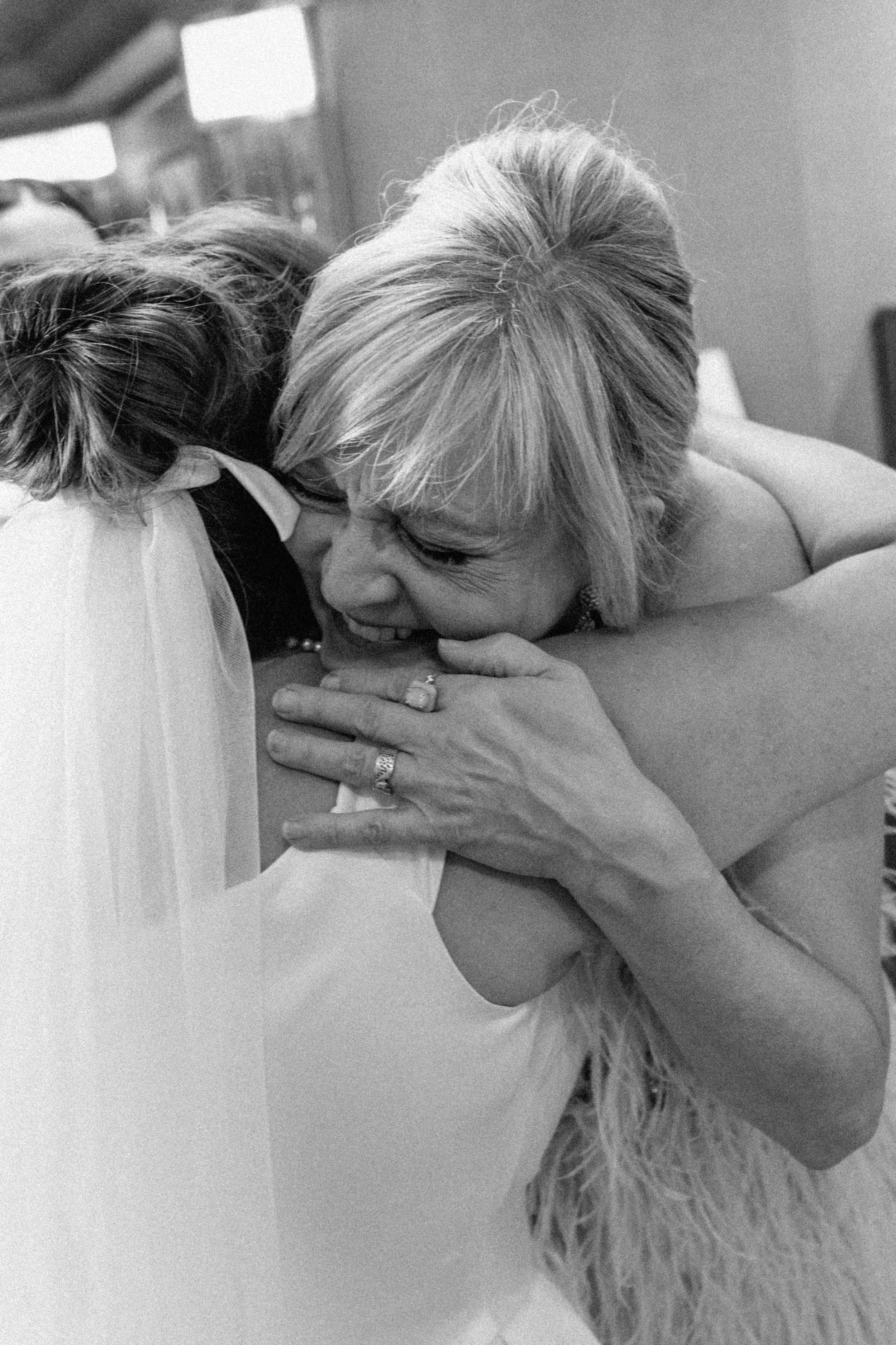 Oviatt-DTLA-Wedding-M+E-Diana-Lake-Photography42.jpg