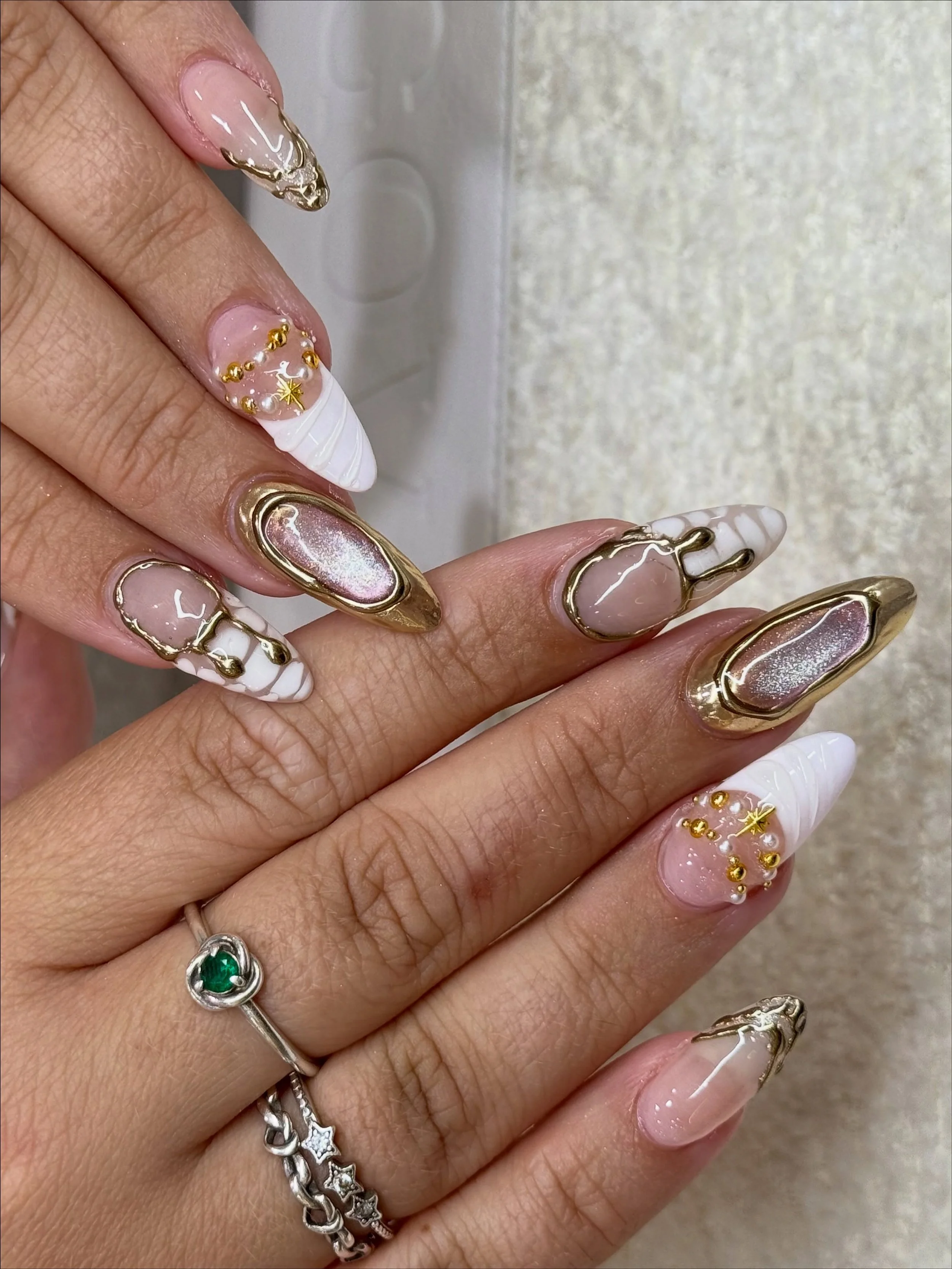 Wow! Now look at this gorgeous nail set of the week! 😍

Nails by Master Artist, Mia. 💗

French tip nails. Gold chrome nails. Cat eye nails. Almond shaped nails. 3D nail art. Gel nail art. Gel nails. Acrylic nails. Gel X. Biab. Builder gel. Pink nai