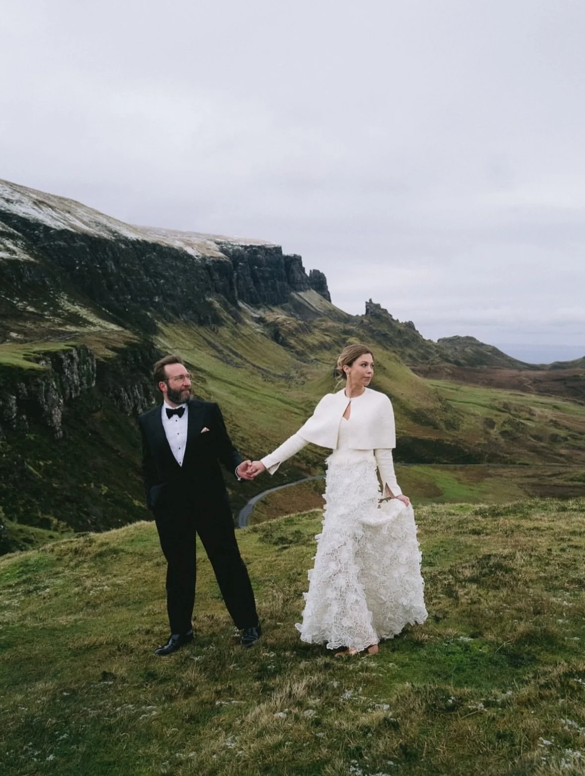 This time last year, Paulien &amp; Brendan eloped on the Isle of Skye with their three gorgeous dogs as their guests. It was the most romantic, beautiful few days with the best team, brought together by @tarafayevents and hosted at the beautiful @kin
