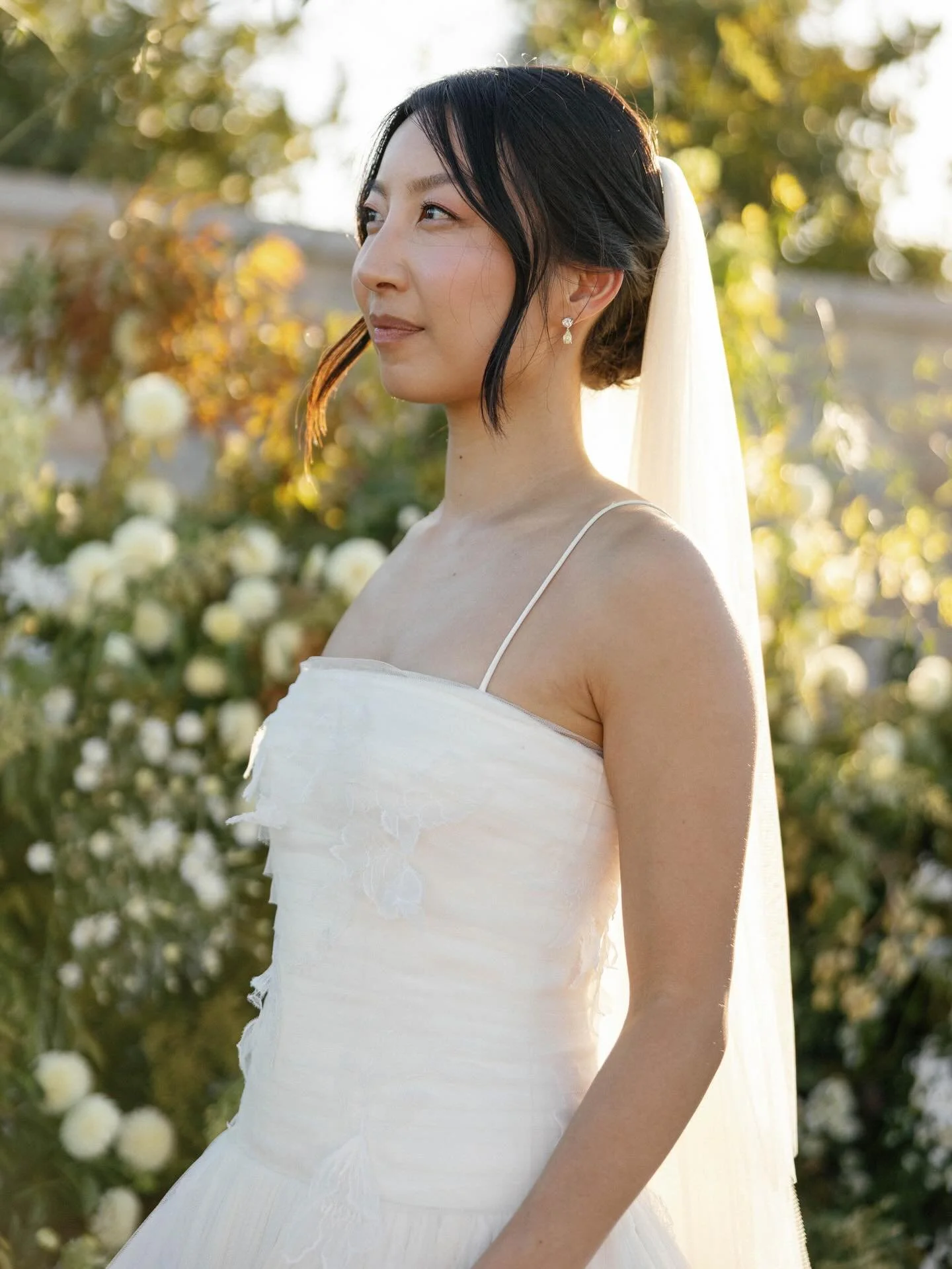 Every piece of lace, meticulously hand placed alongside the Danielle Frankel team 🤍 It takes a village to bring a bride&rsquo;s vision to life.

Planner: @carlysaberevents
Florist: @llavefloral
Photographer: @tayylorannphoto
Videographer: @megcookfi