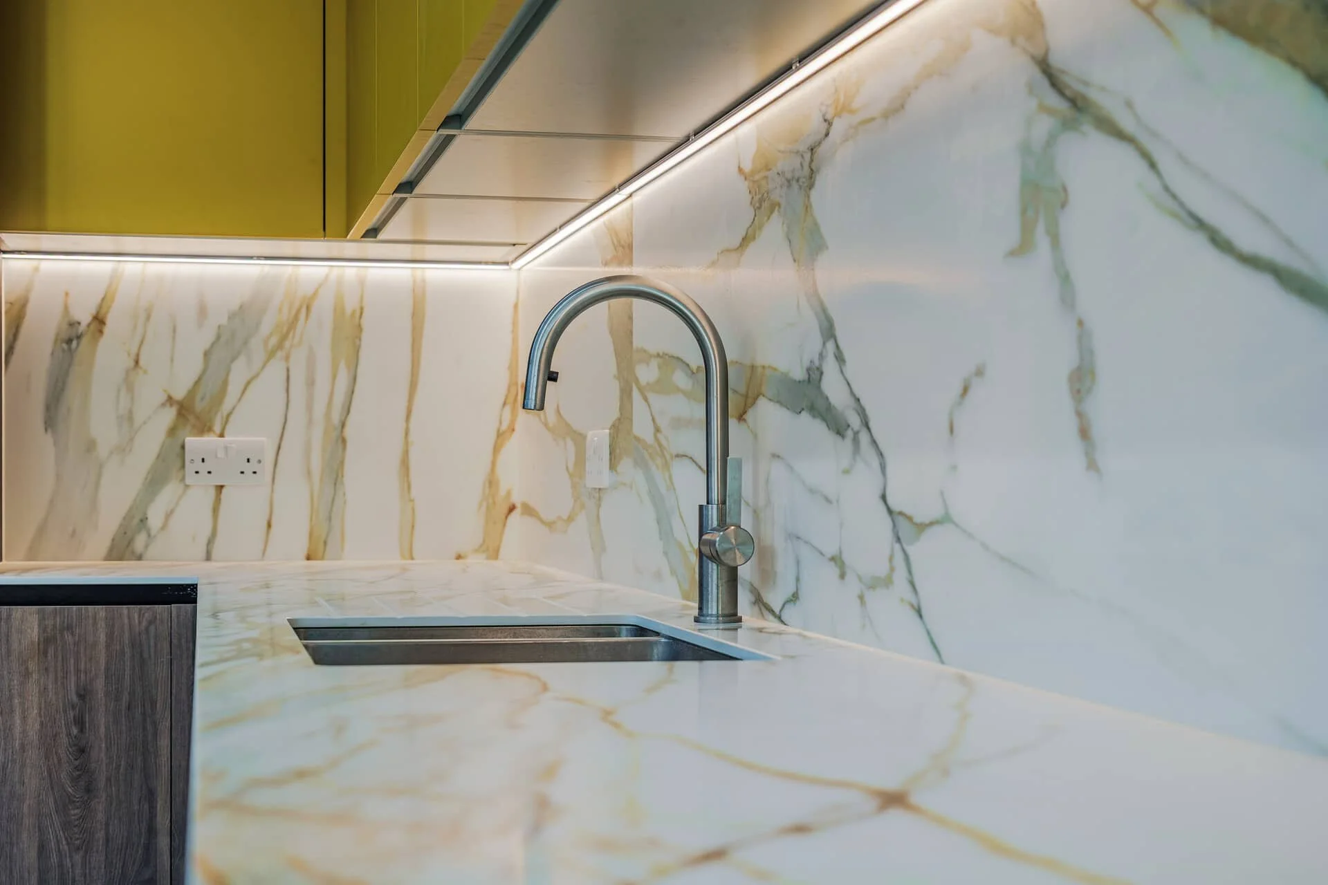 Puccini_kitchens_yellow_P2208728.jpg