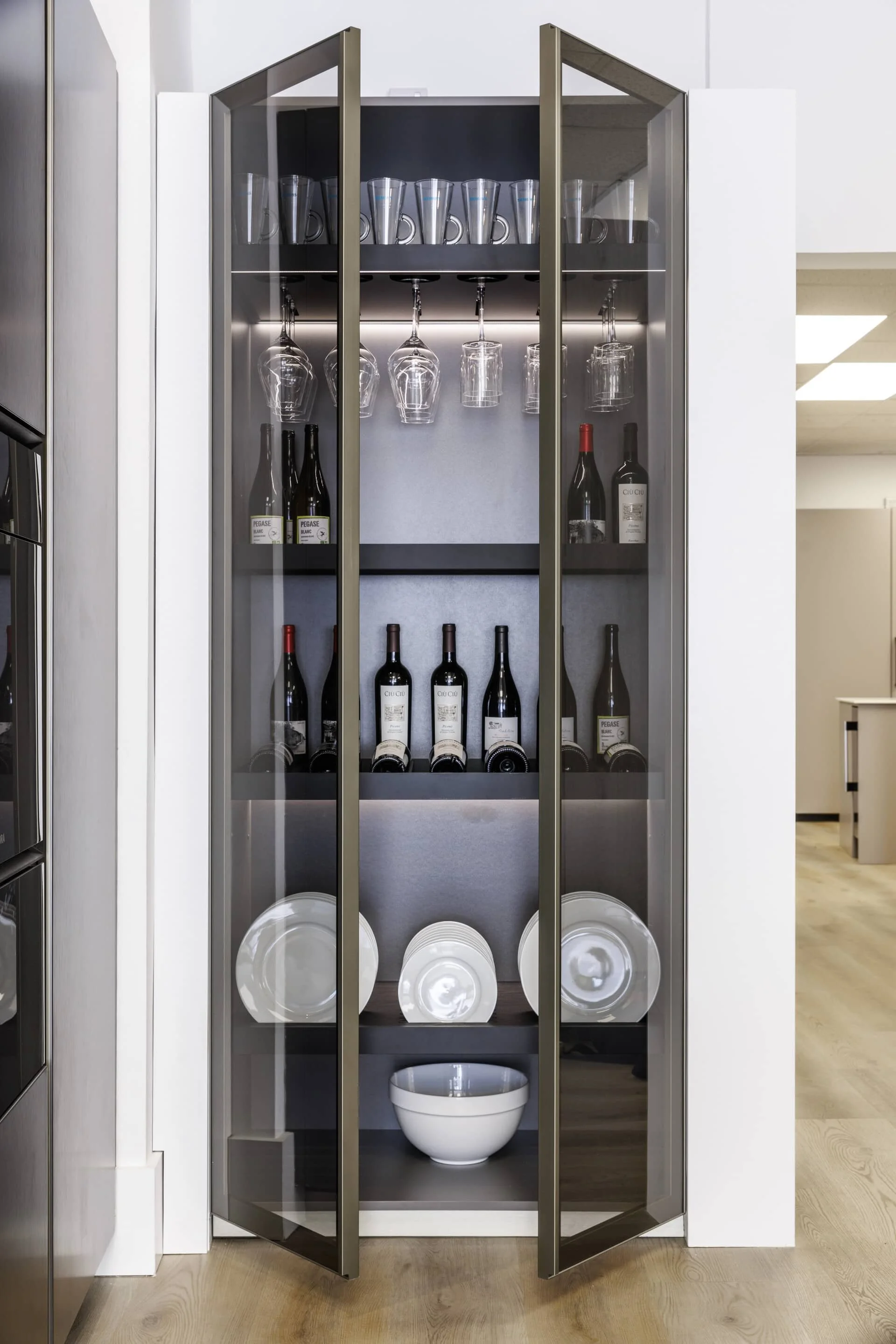 showroom_MClayton_2506-6-PUC-SHO_012.jpg