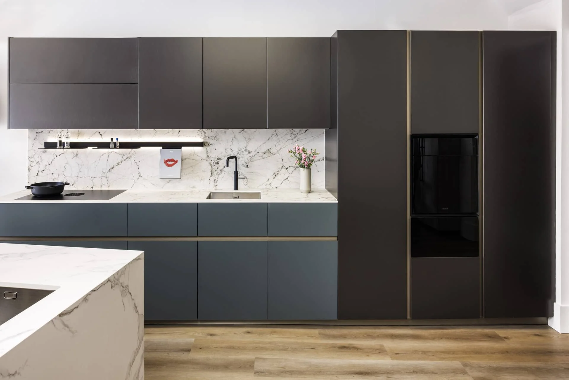 showroom_MClayton_2506-6-PUC-SHO_013.jpg
