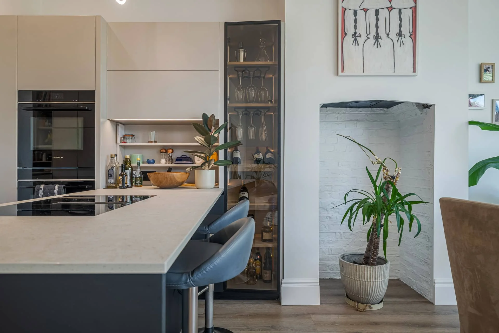 Puccini_kitchens_grey and black_P2259294.jpg