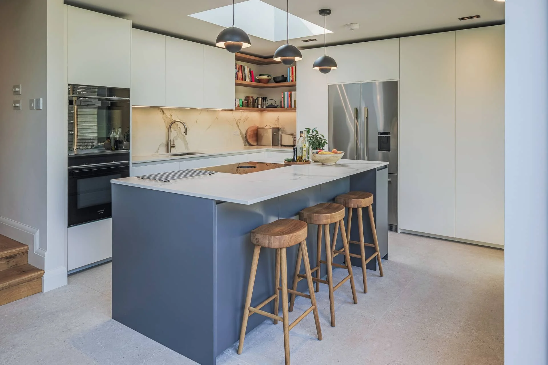 Puccini_kitchens_blue and white_P2228915.jpg