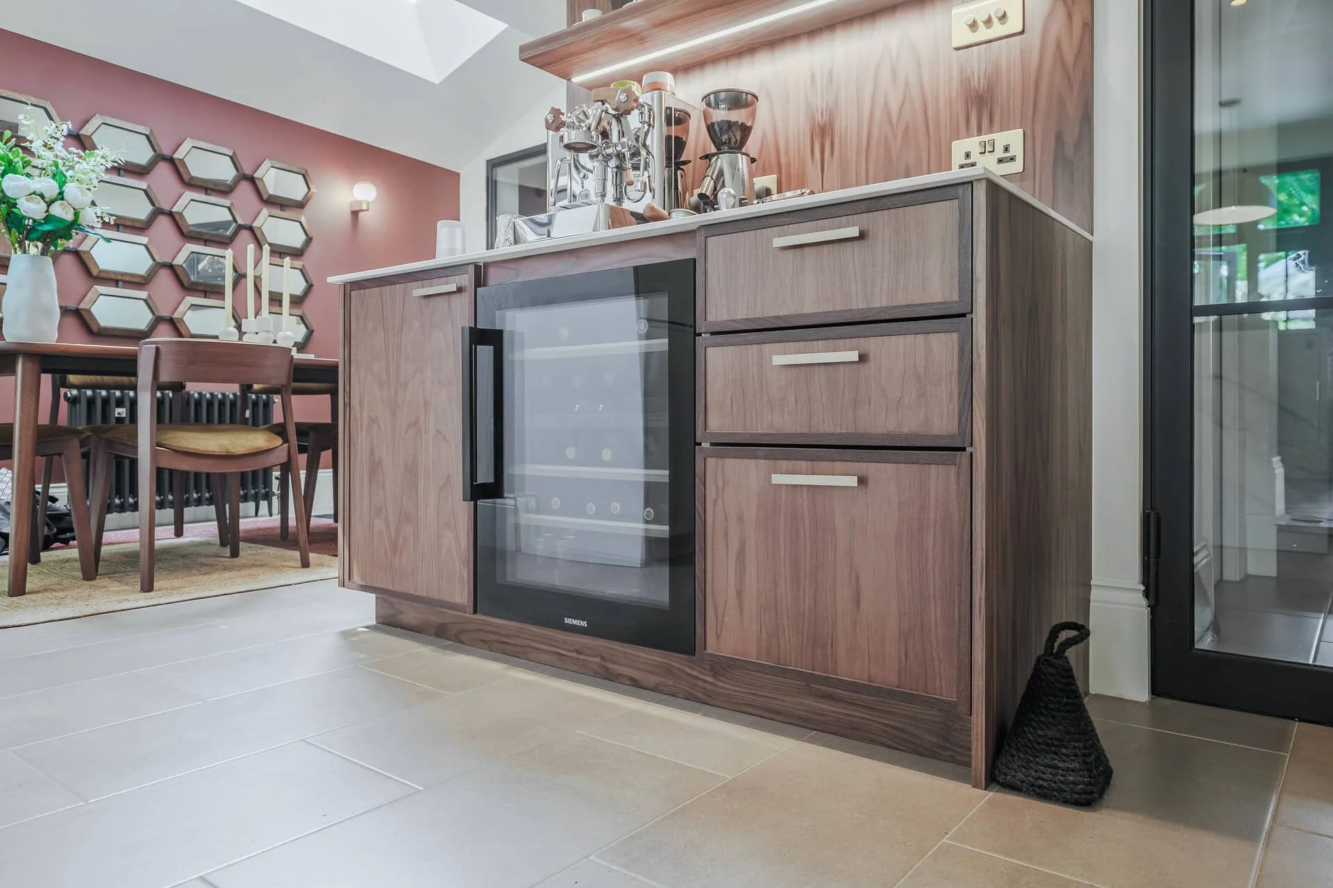 Puccini_kitchens_white and wood_P2249188.jpg