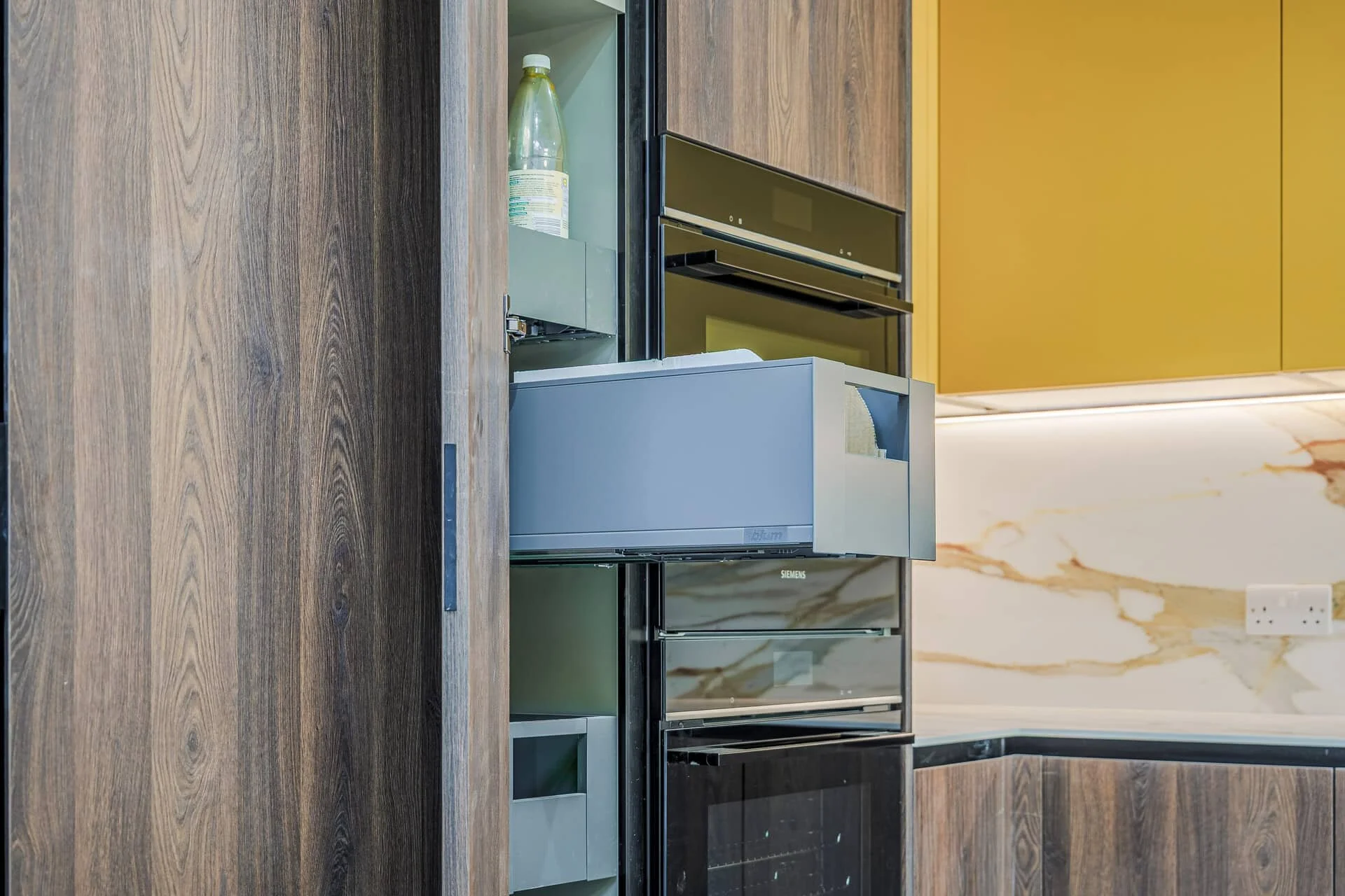 Puccini_kitchens_yellow_P2208743.jpg
