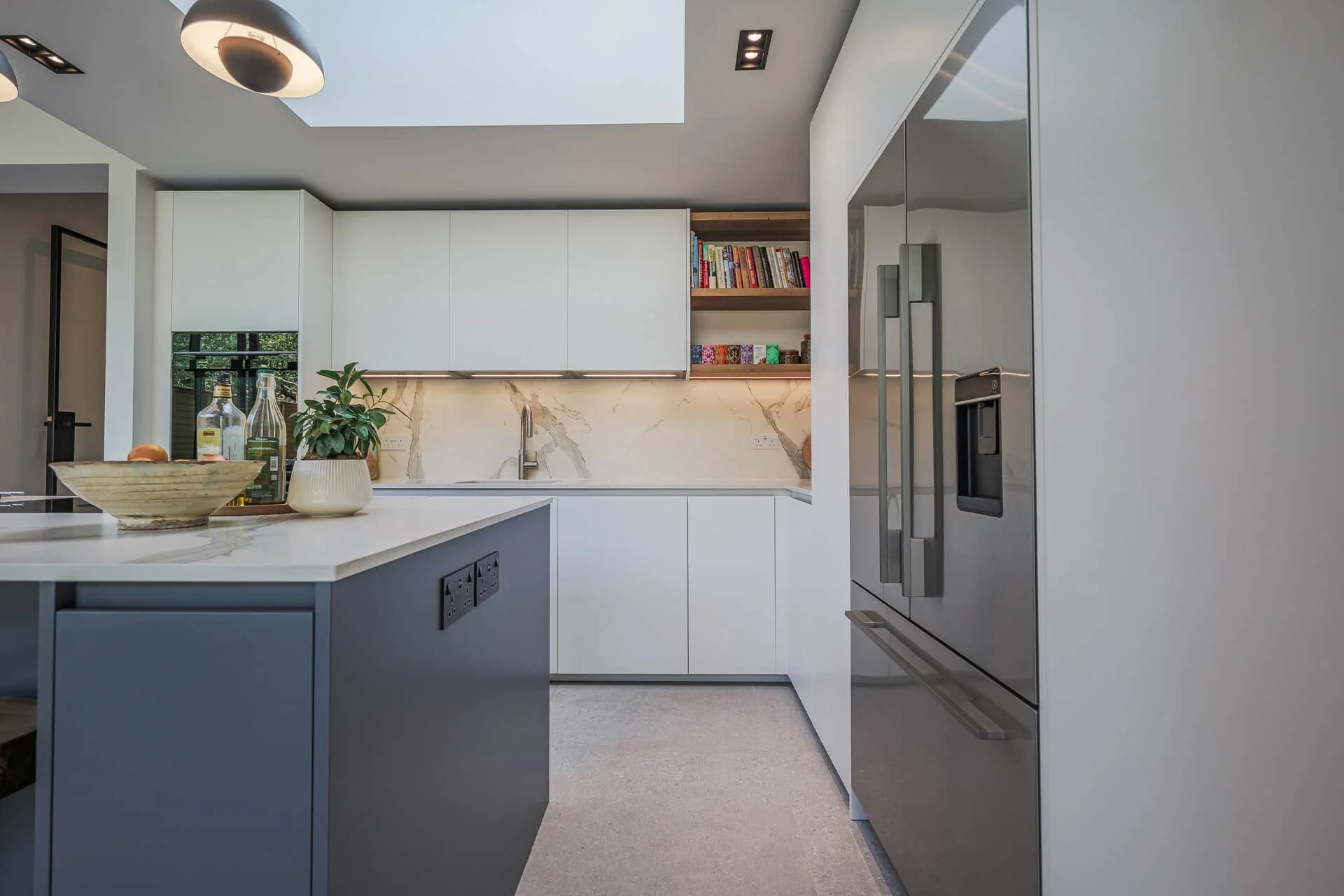 Puccini_kitchens_blue and white_P2228910.jpg