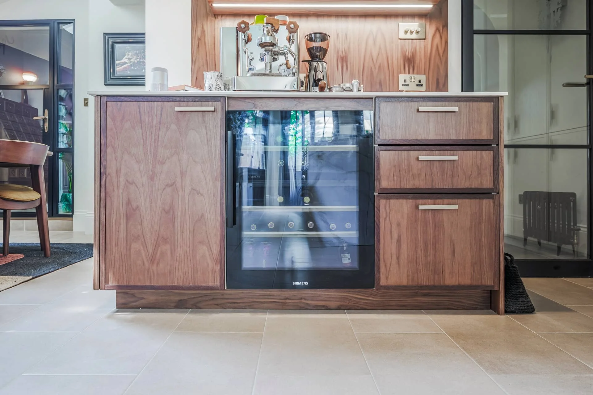 Puccini_kitchens_white and wood_P2249183.jpg