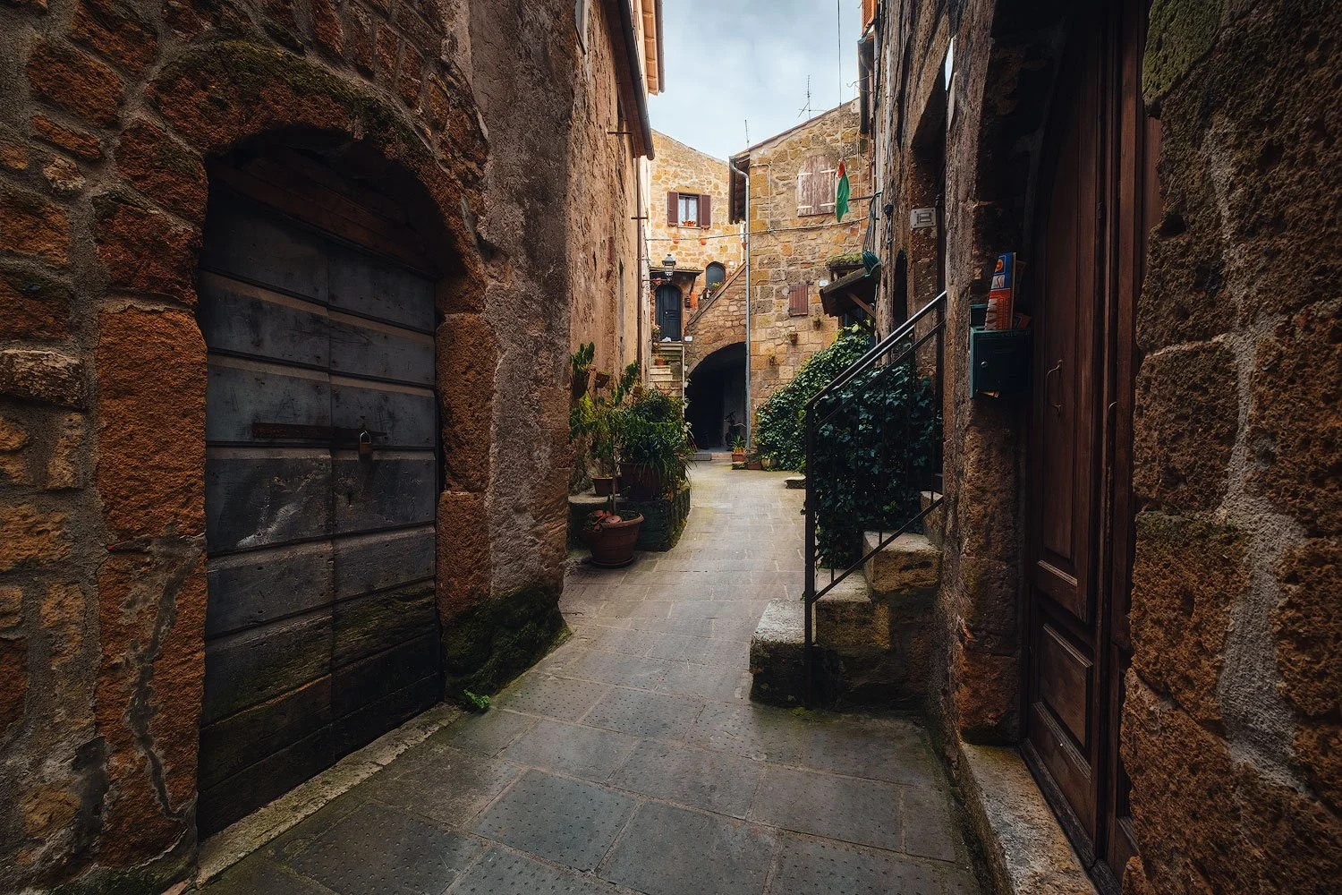 tuscany workshop village streets