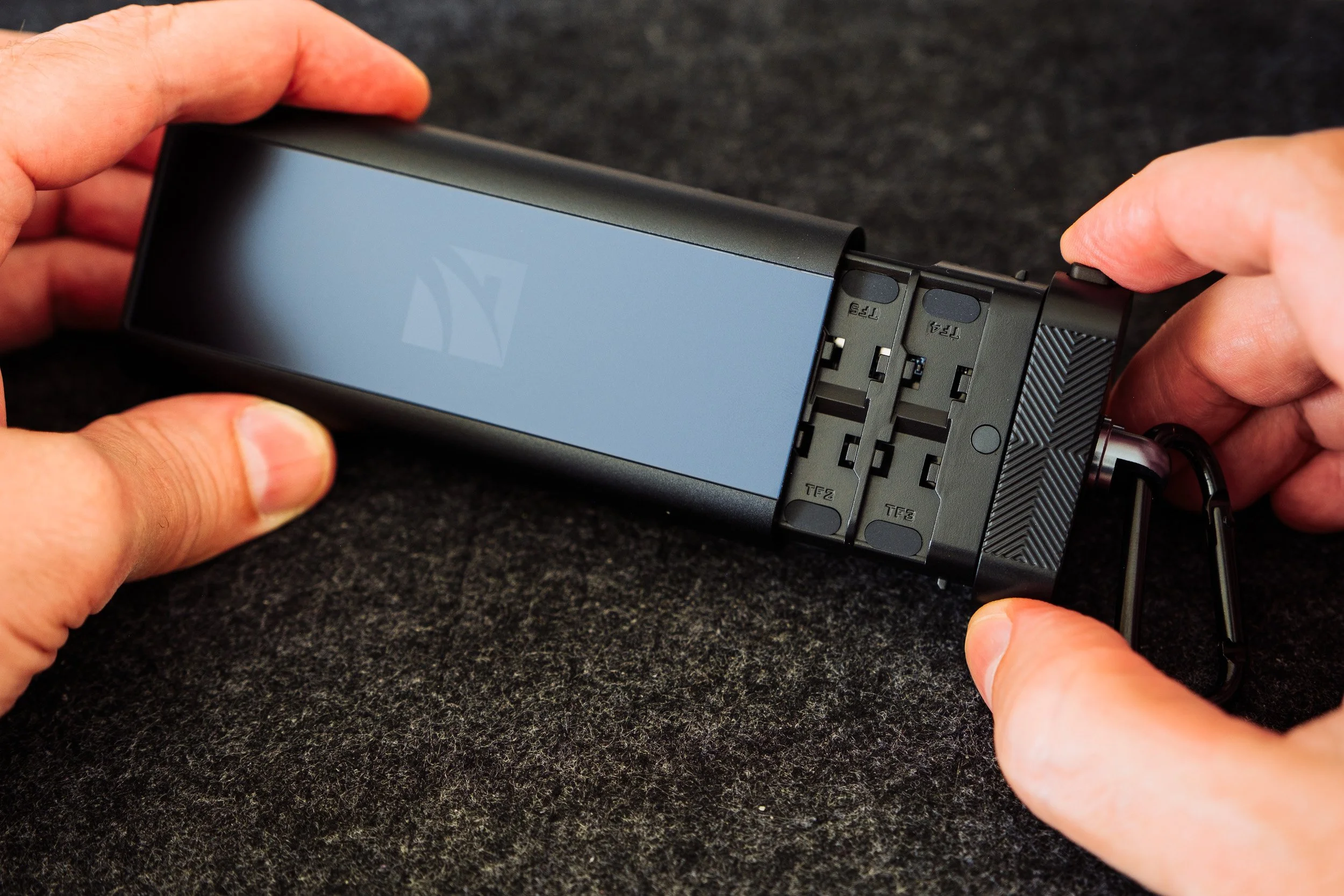 Freewell Pro Review - Best Card Reader for Photographers