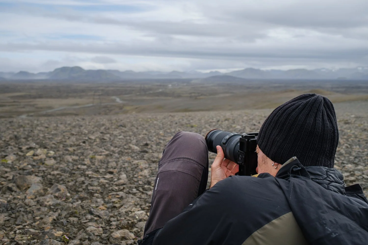 Andrea Livieri photographing in the icelandic highlands along the road to Landmannalaugar