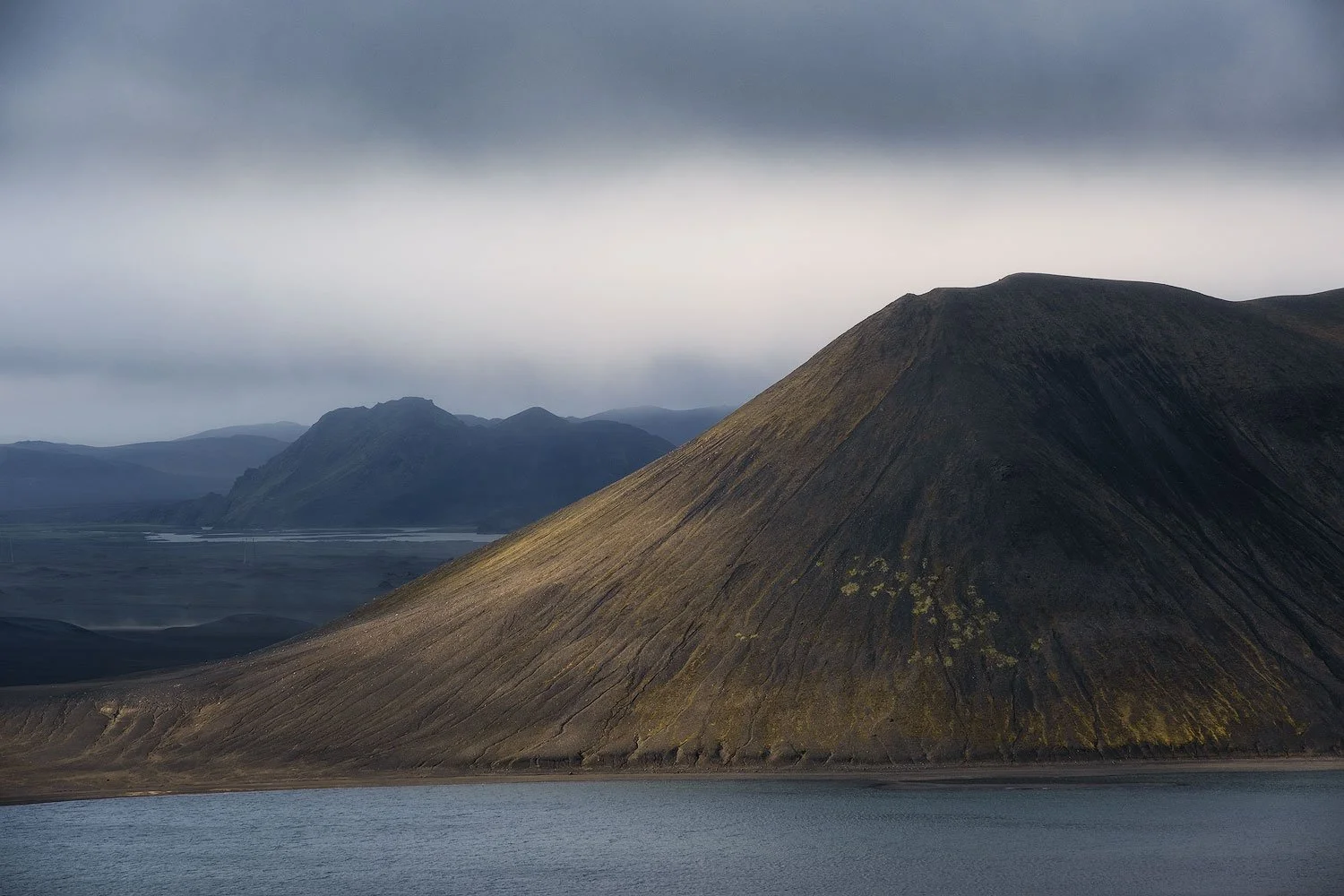 Volcanic mountains in landmannalaugar in iceland highlands during a sandstorm. Photographed with the sigma 100-400mm