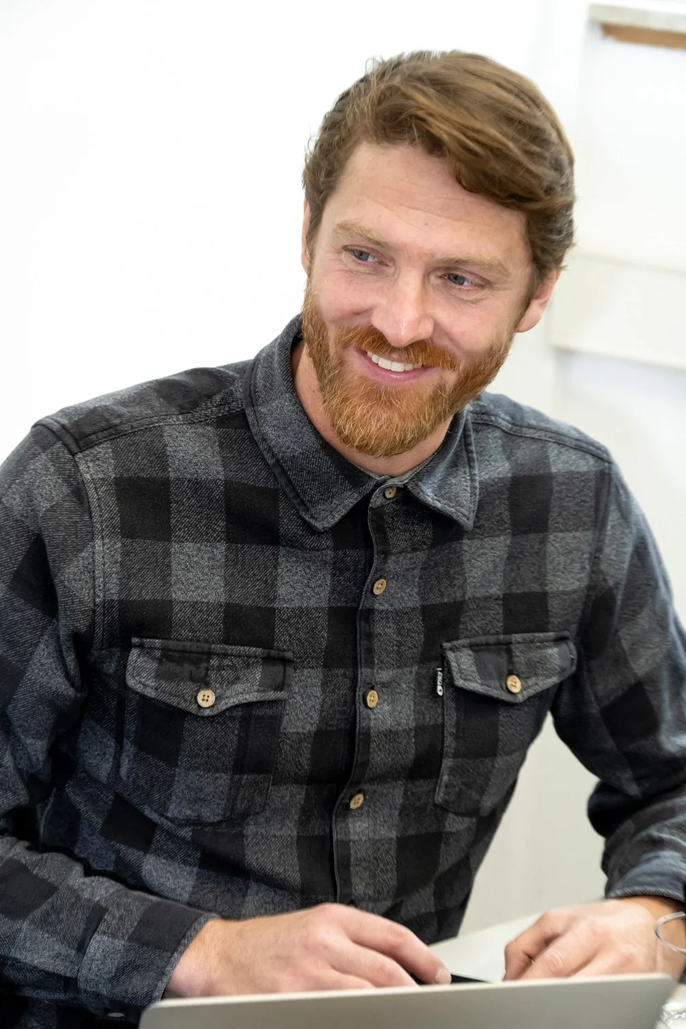 Engineer working on advanced hydrocyclone separation technology