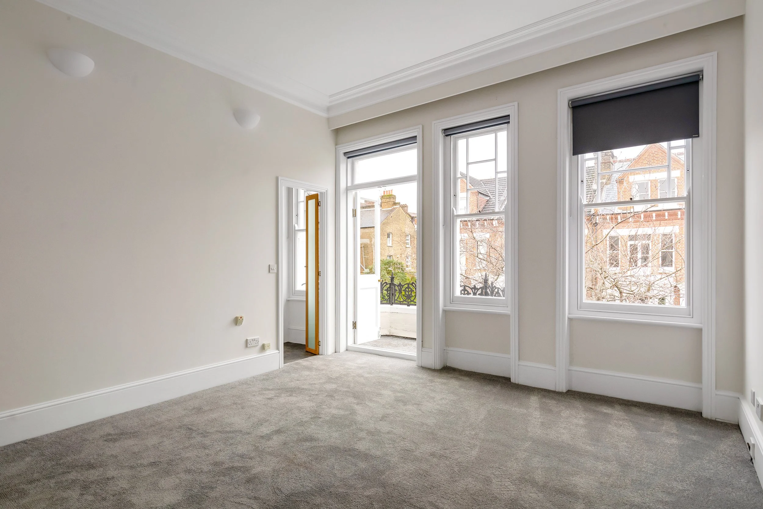 9O2A4236 - BEDROOM 1.jpg