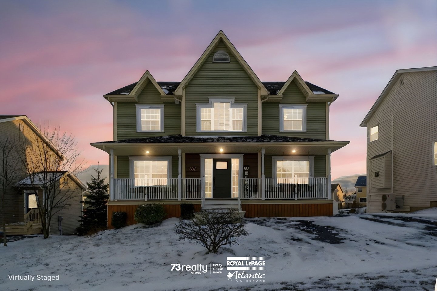 If sunlight matters to you, keep reading.

This backyard faces south, which means bright rooms and a sunny deck from morning to evening. 🌞 

Inside: a renovated quartz kitchen with new LG appliances, a cozy living room, and a built-in office.

Upsta