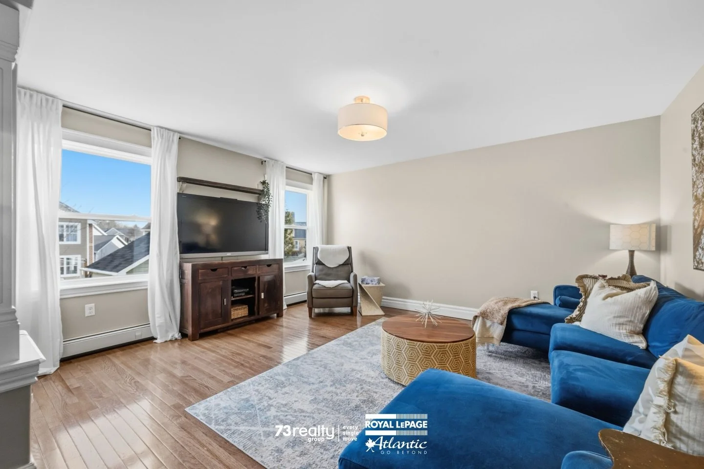 🍃 Fresh New price: $779,000
 📍 833 Basinview Drive, Bedford

This is the kind of home where everyone ends up gathering.

A bright, open living room that feels cozy but never crowded&mdash;flowing right into a beautifully updated kitchen with quartz