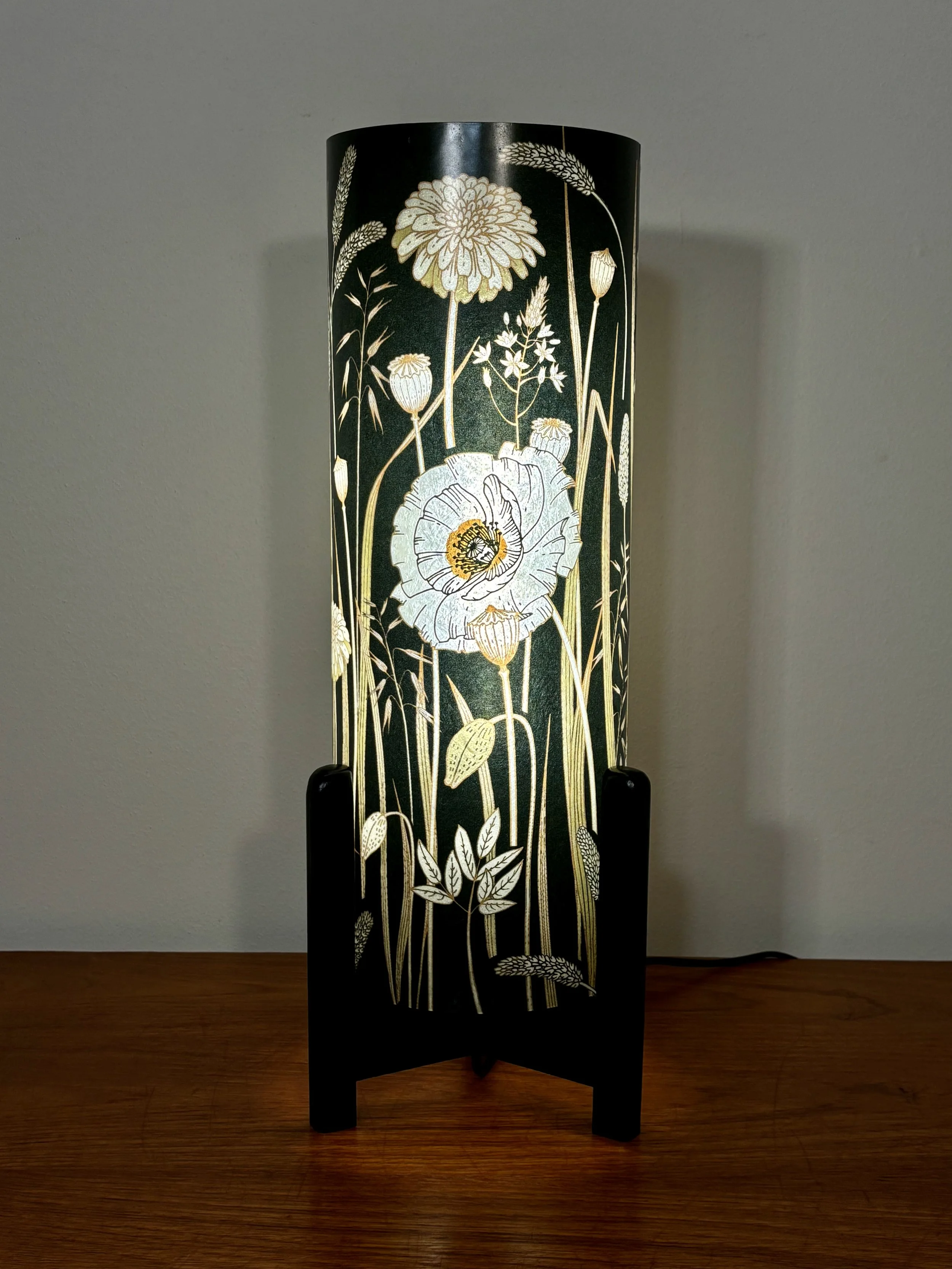 Fiberglass Table Lamp "White Poppy"