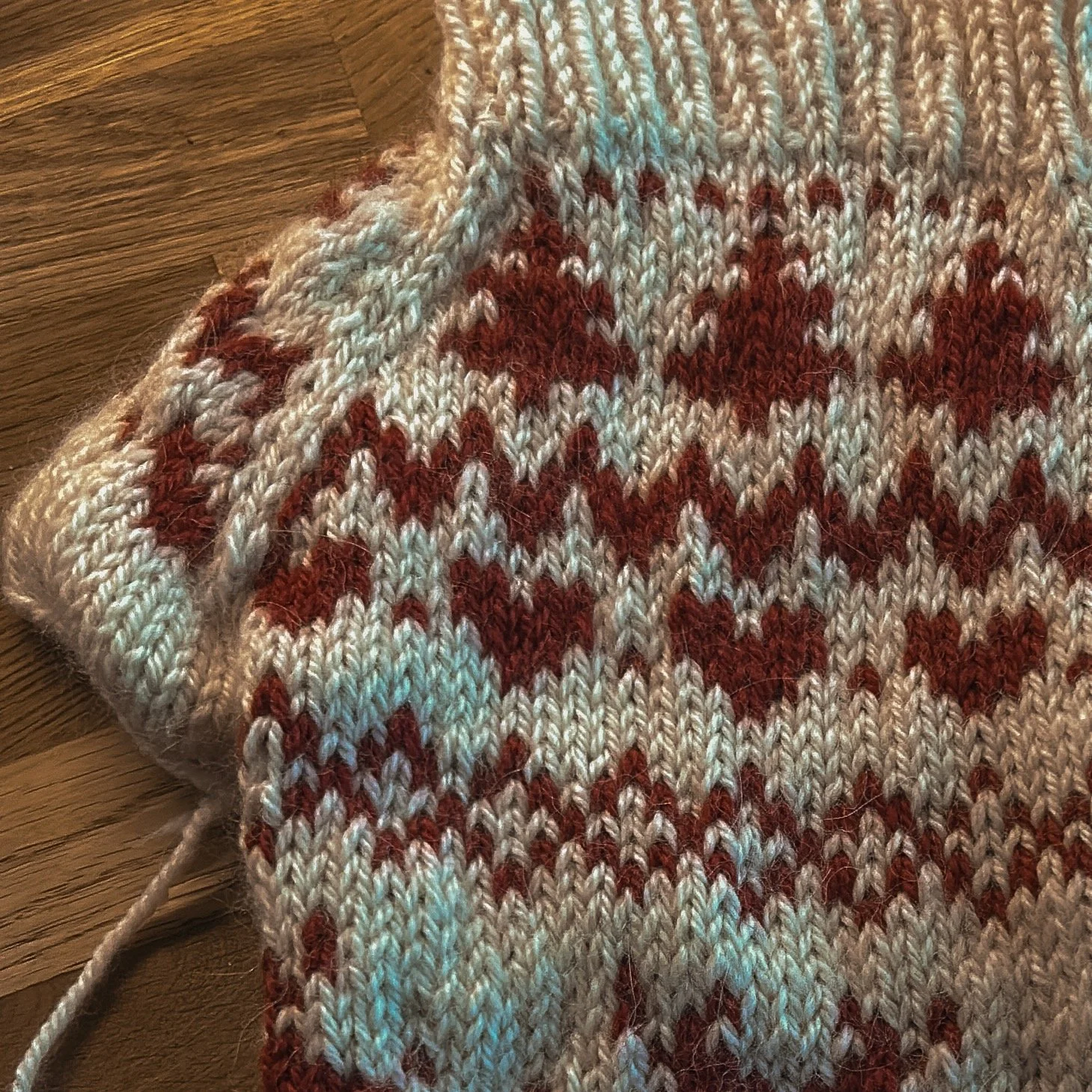 How do you feel about festive knits? With christmas snacks popping up in shops i feel as though its time to start thinking about festive knits! like this christmas jumper i made for Pumpkin last year (My dog!) im so excited for him to start wearing h