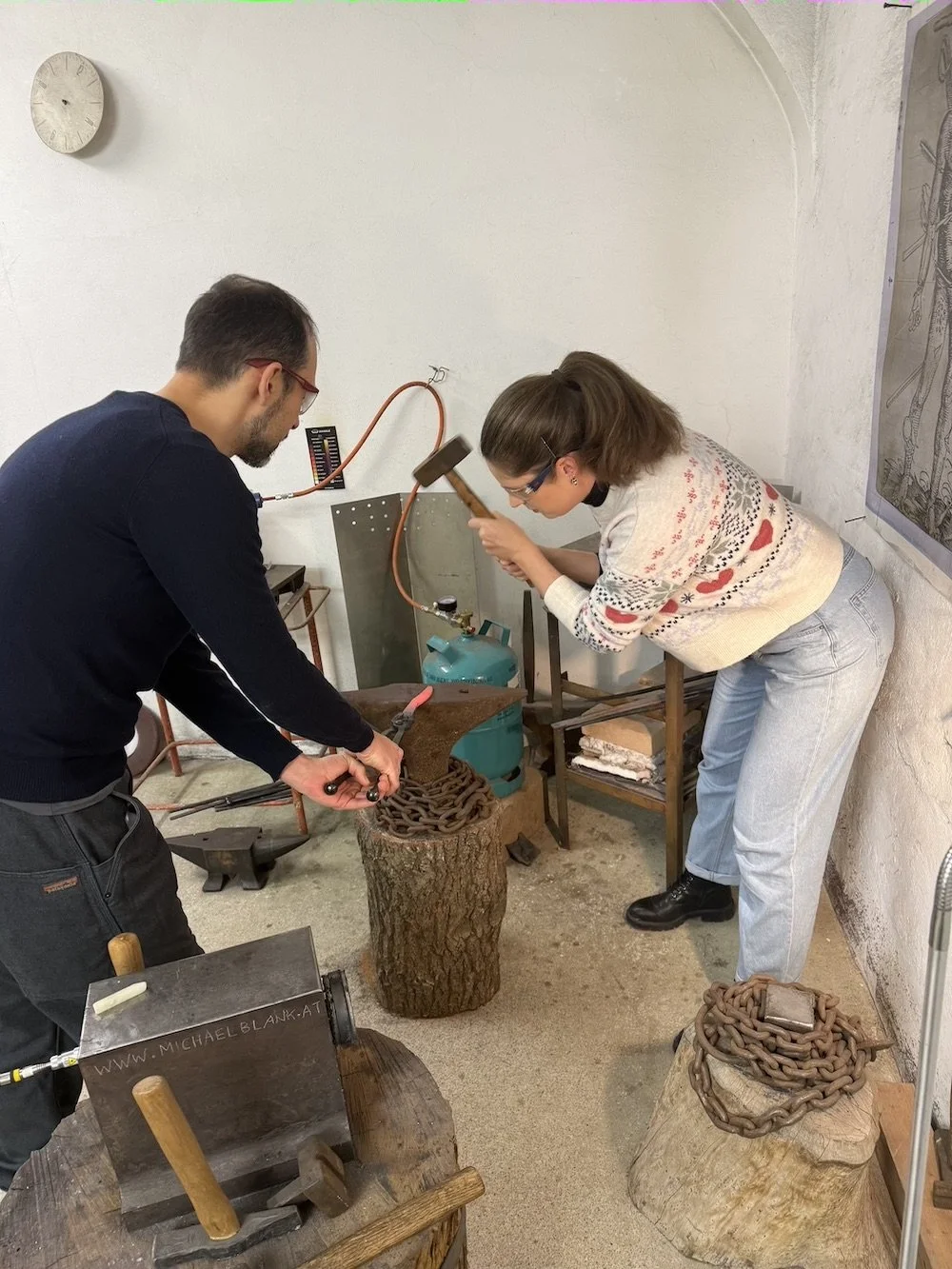 Workshop_the art of cutting through_SHE BLADES3.jpg