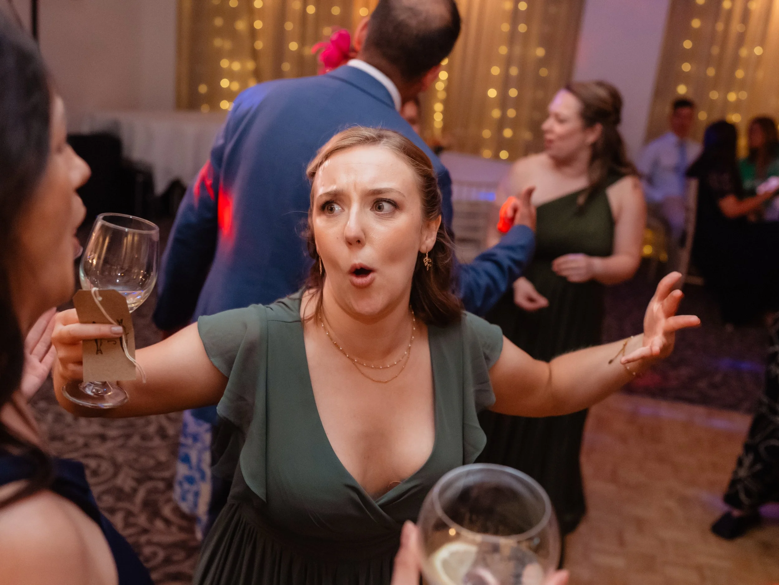 wedding guests dancing