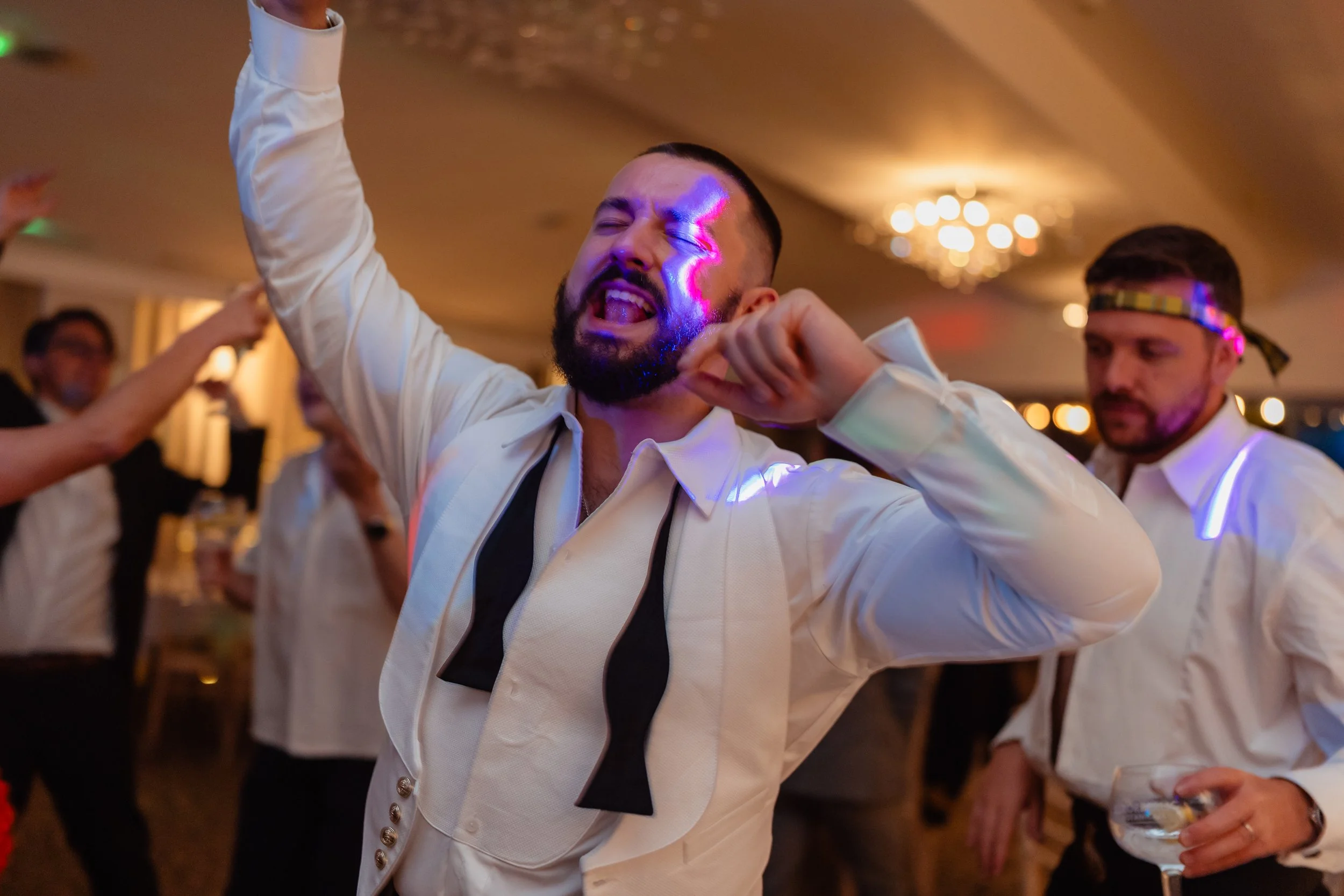 candid dancefloor action