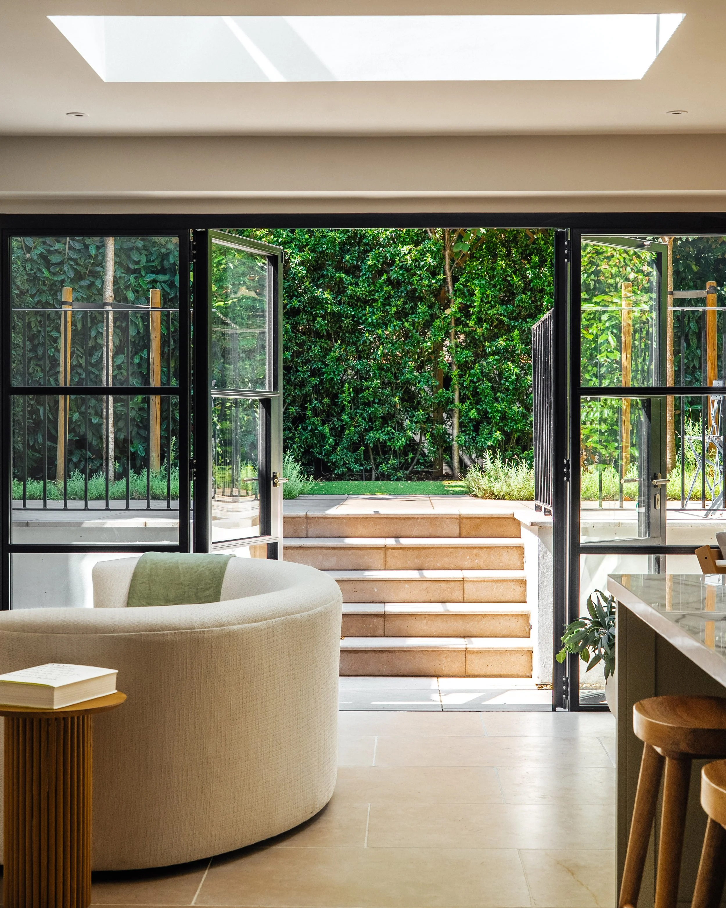 Netherton Grove, 4, 4 & 4a-14.jpg