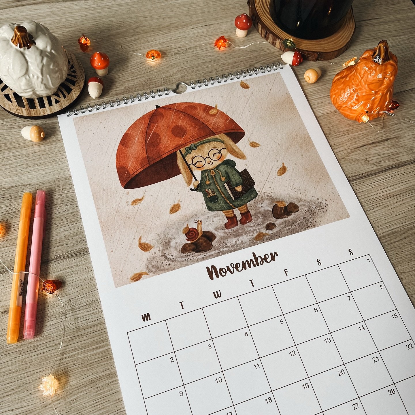 🍂 Hello November☔️💛 

📆 A page from my 2026 Forest Friends Wall Calendar 🍂🦊

Inside it - twelve months of forest friends and cozy moments &mdash; created to bring calm, cosiness, joy and a smile to you every day 🌿💛

💛 Free shipping in Europe,